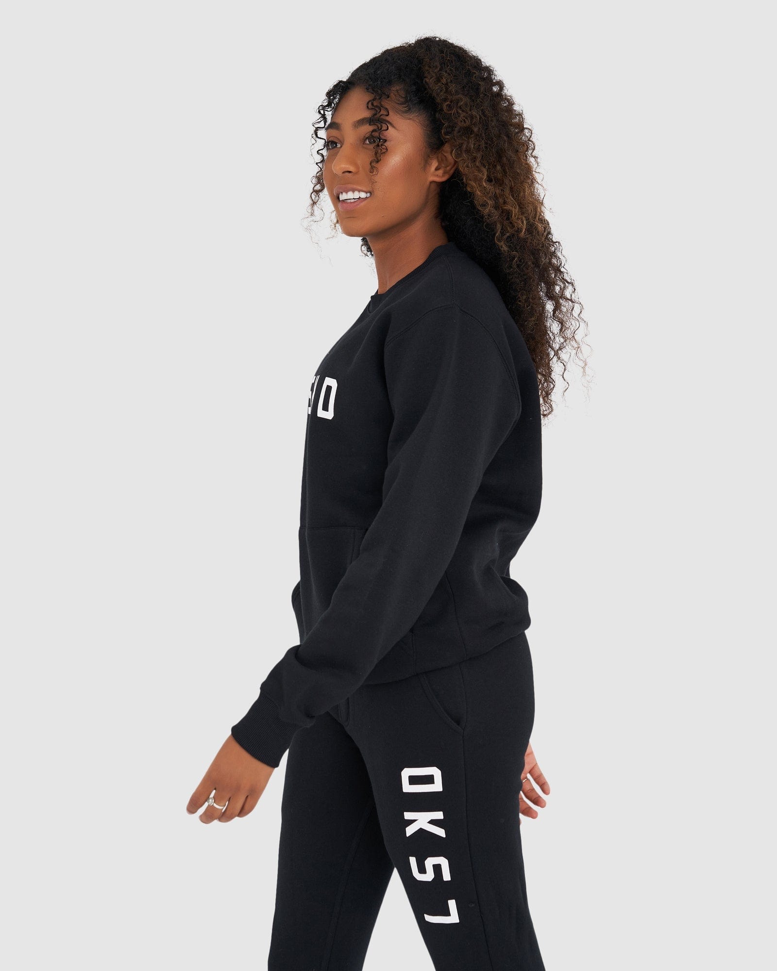 Model wearing Unisex Structure Sweater - Black-White