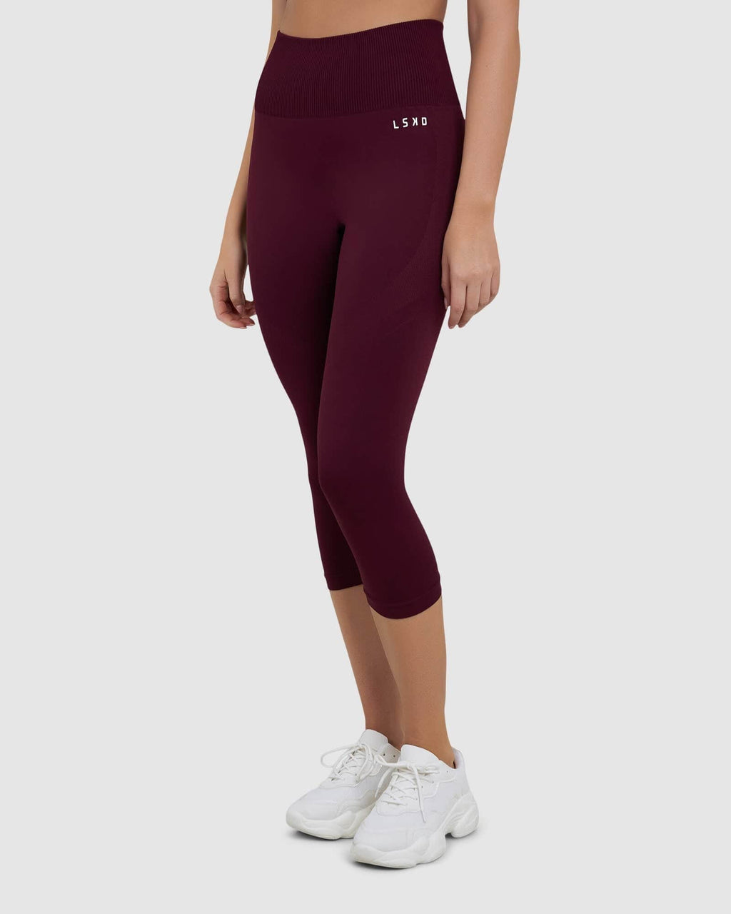 Model wearing Limitless Seamless 3/4 Length Tight - Wine