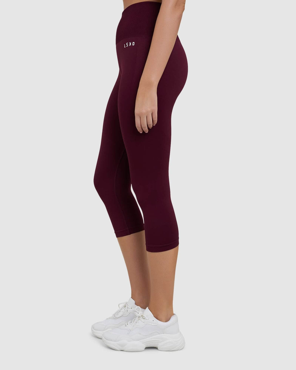 Model wearing Limitless Seamless 3/4 Length Tight - Wine