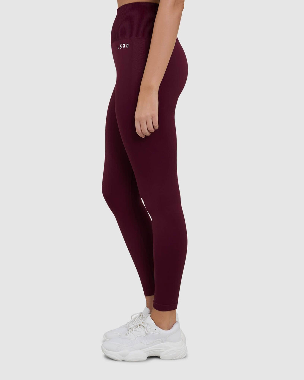 Model wearing Limitless Seamless 7/8 Length Tight - Wine