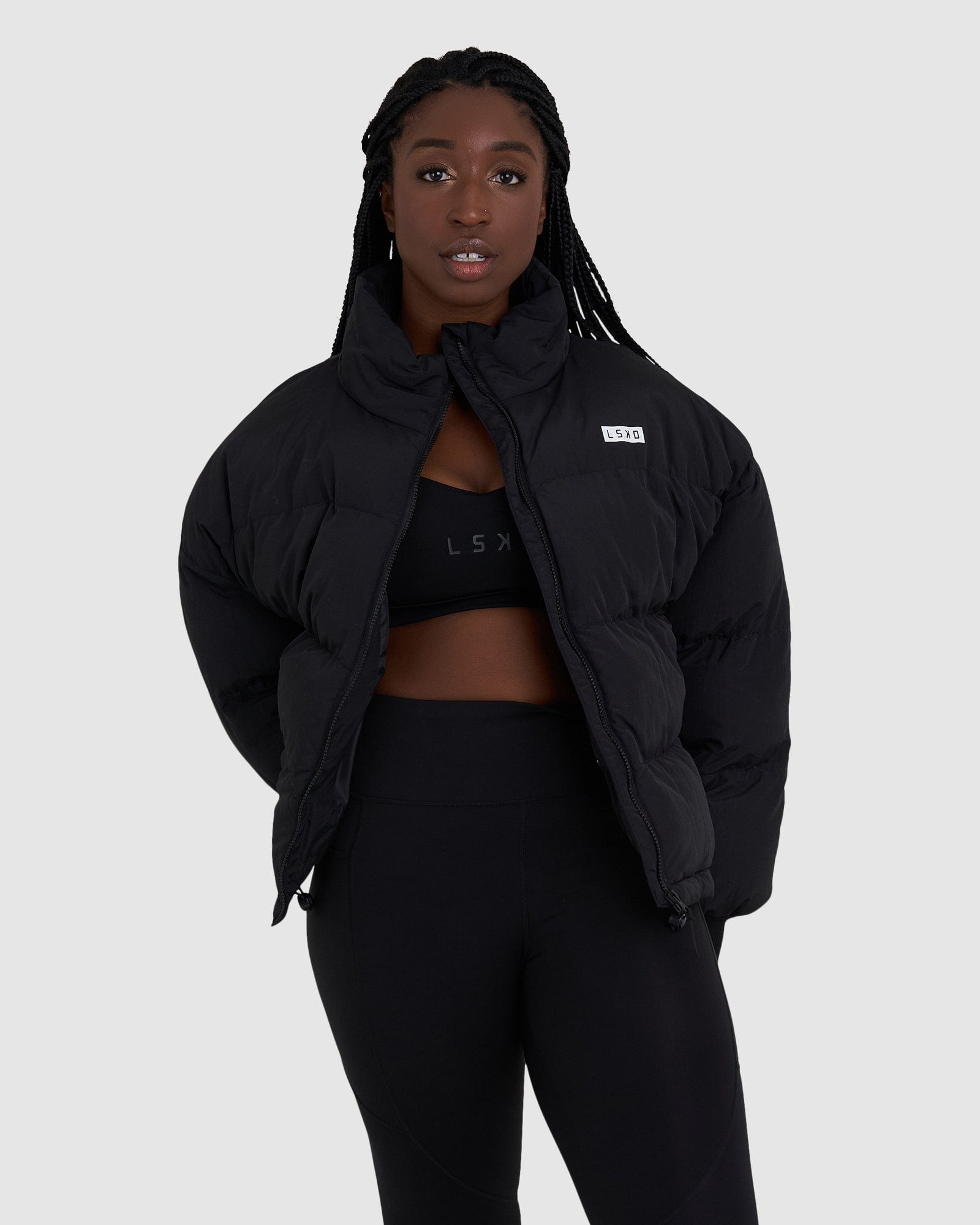 Model wearing Eva Puffer Jacket Oversize - Black