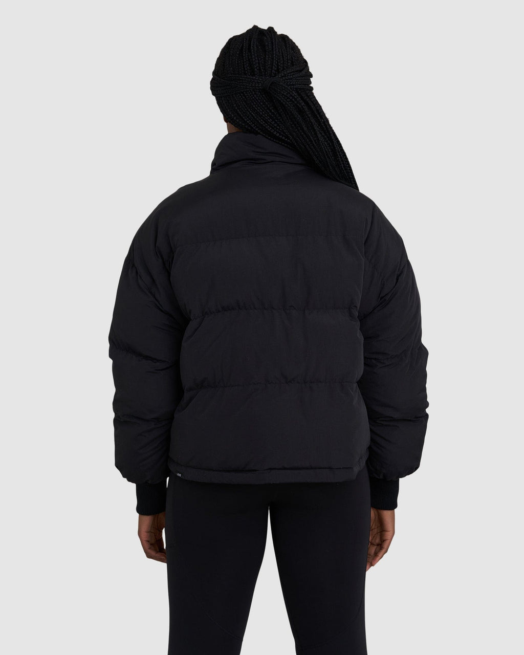 Model wearing Eva Puffer Jacket Oversize - Black