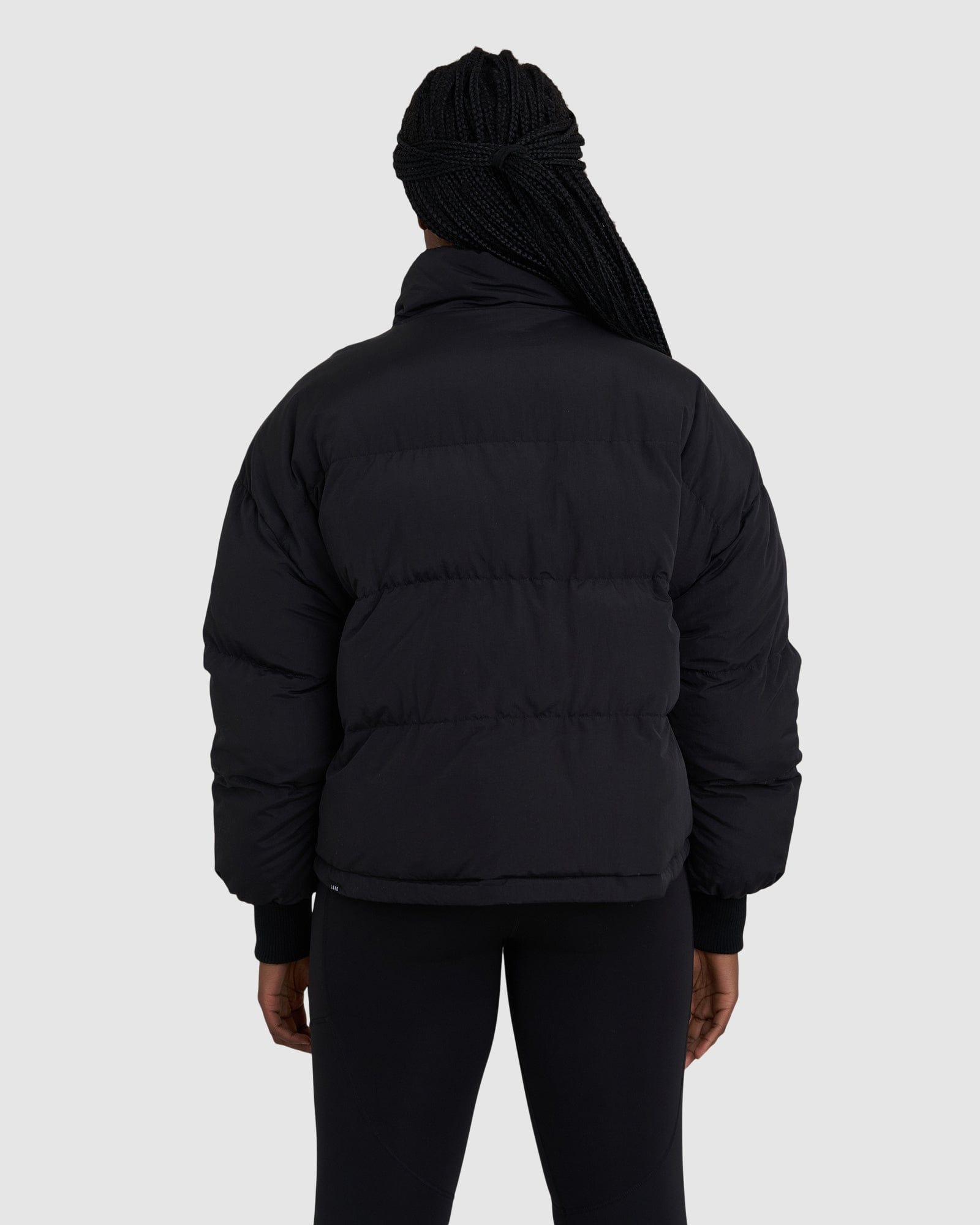 Model wearing Eva Puffer Jacket Oversize - Black