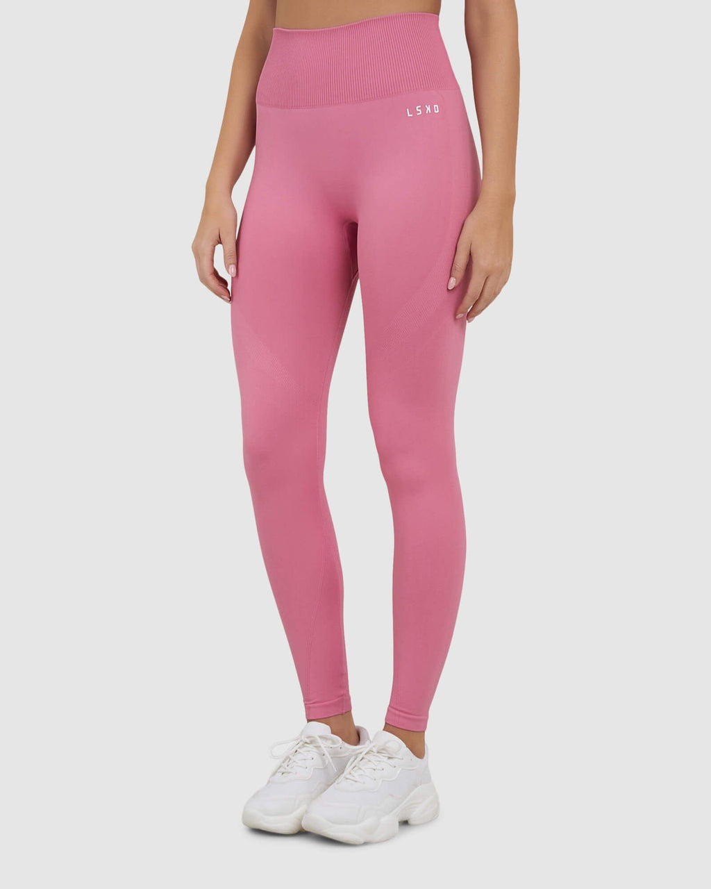Model wearing Limitless Seamless Full Length Tight - Bubblegum