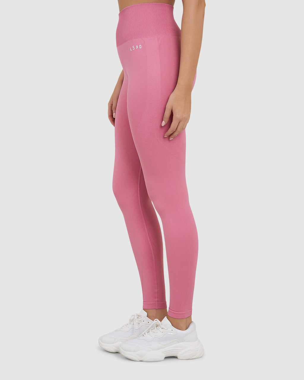 Model wearing Limitless Seamless Full Length Tight - Bubblegum