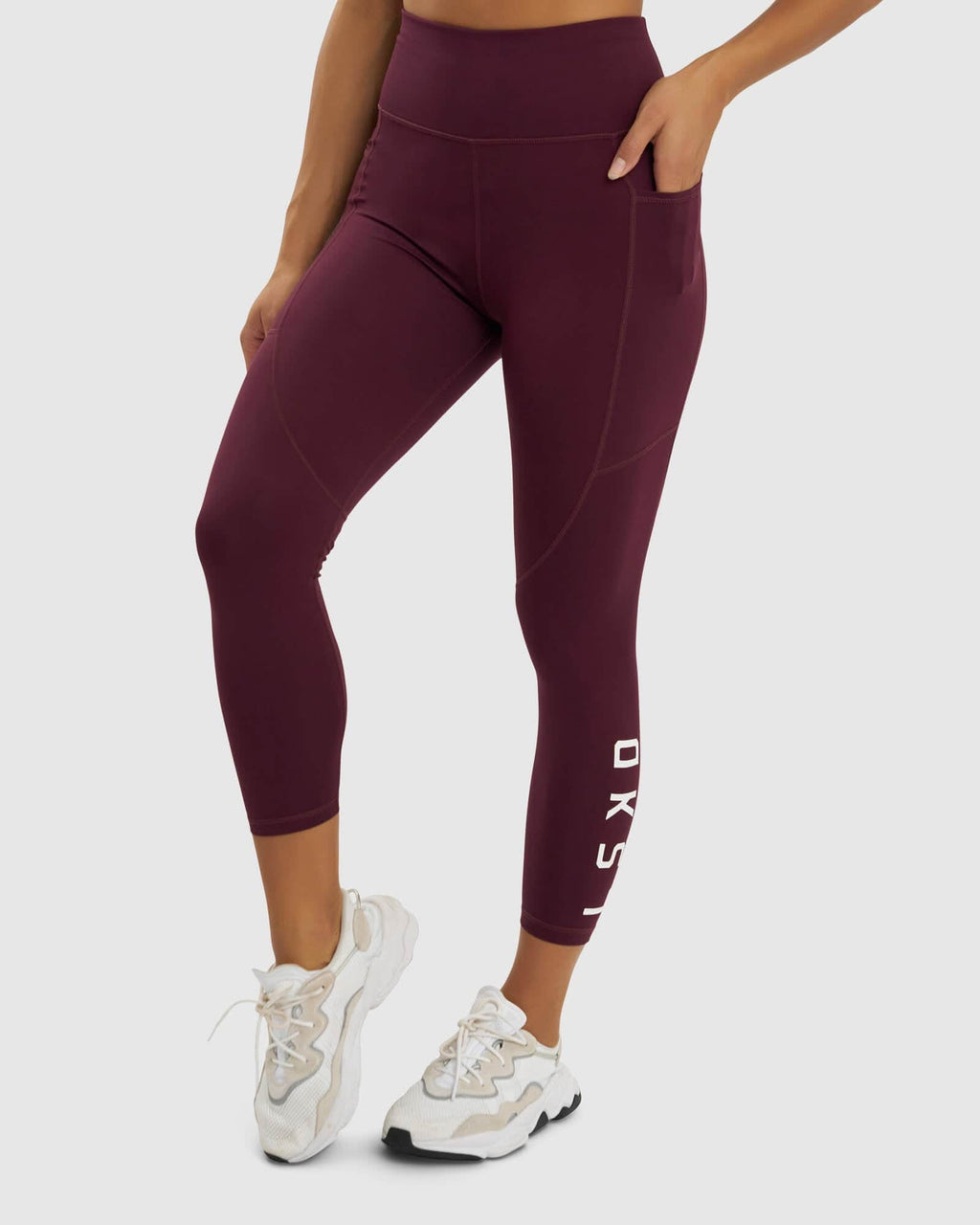 Model wearing Rep 7/8 Length Tight - Wine