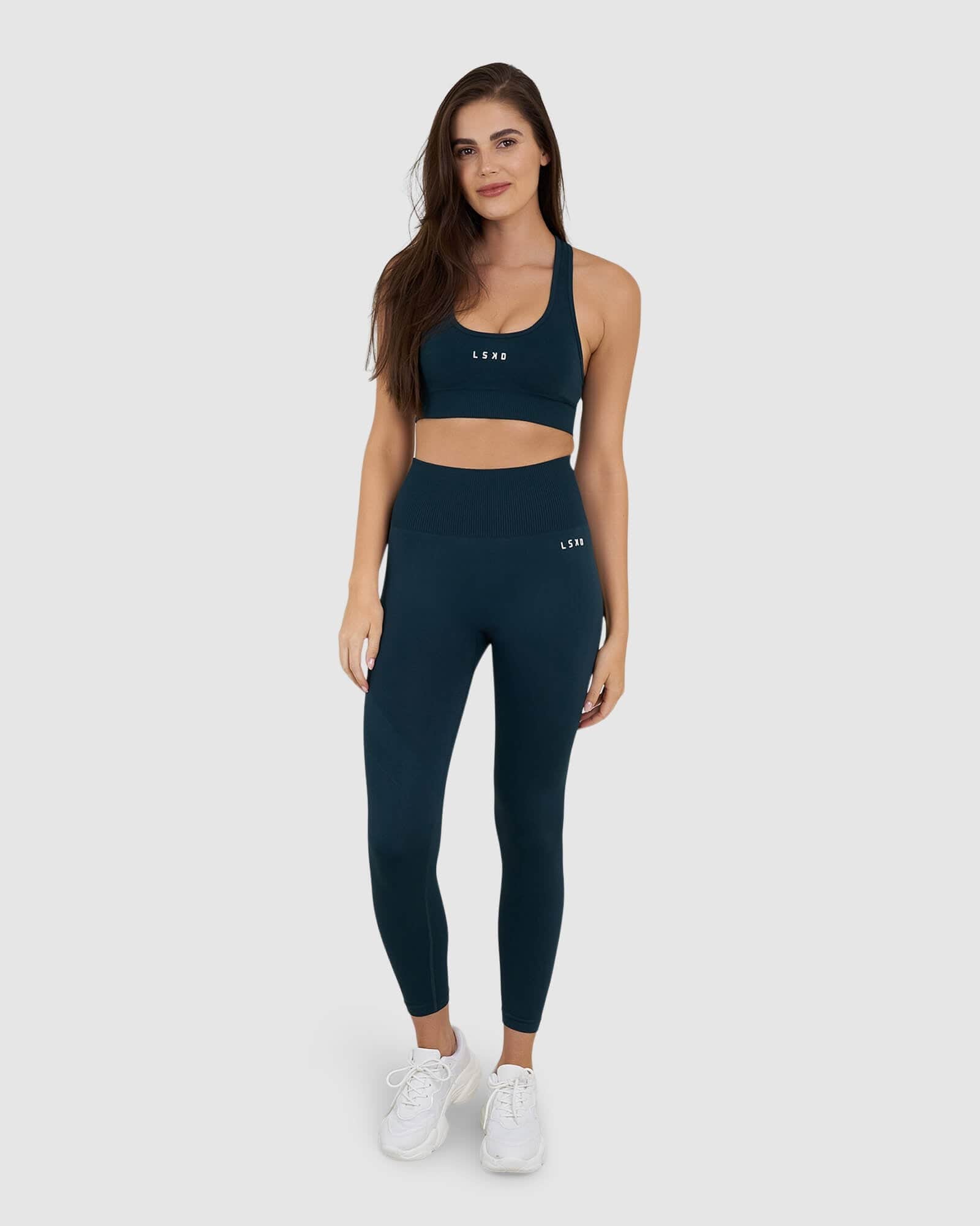 Model wearing Limitless Seamless 7/8 Length Tight - Deep Teal