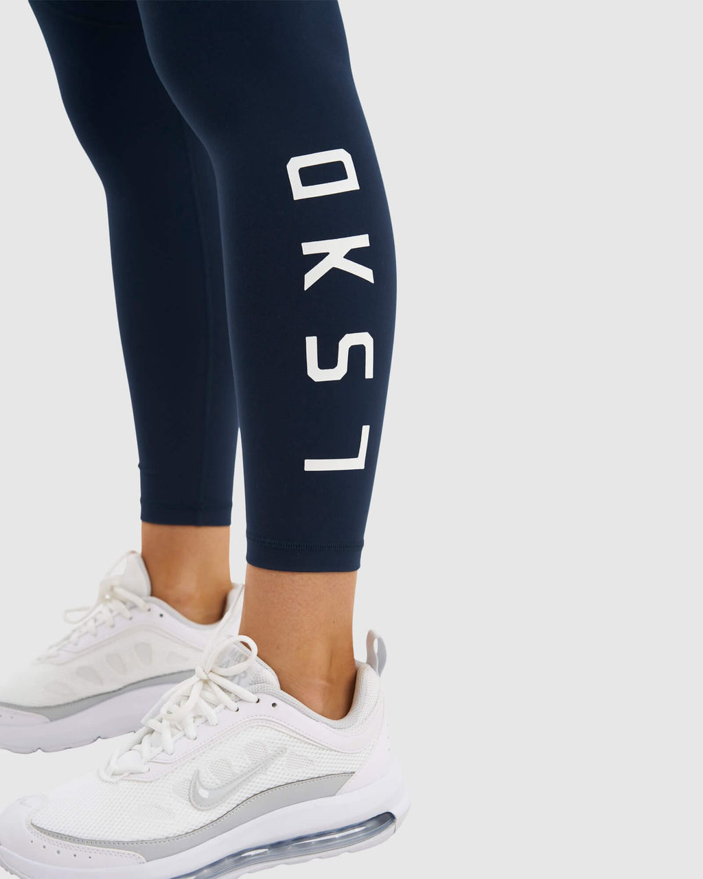 Model wearing Rep Full Length Tight - Carbon