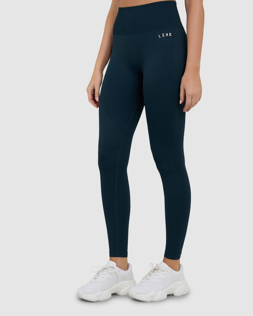 Model wearing Limitless Seamless Full Length Tight - Deep Teal