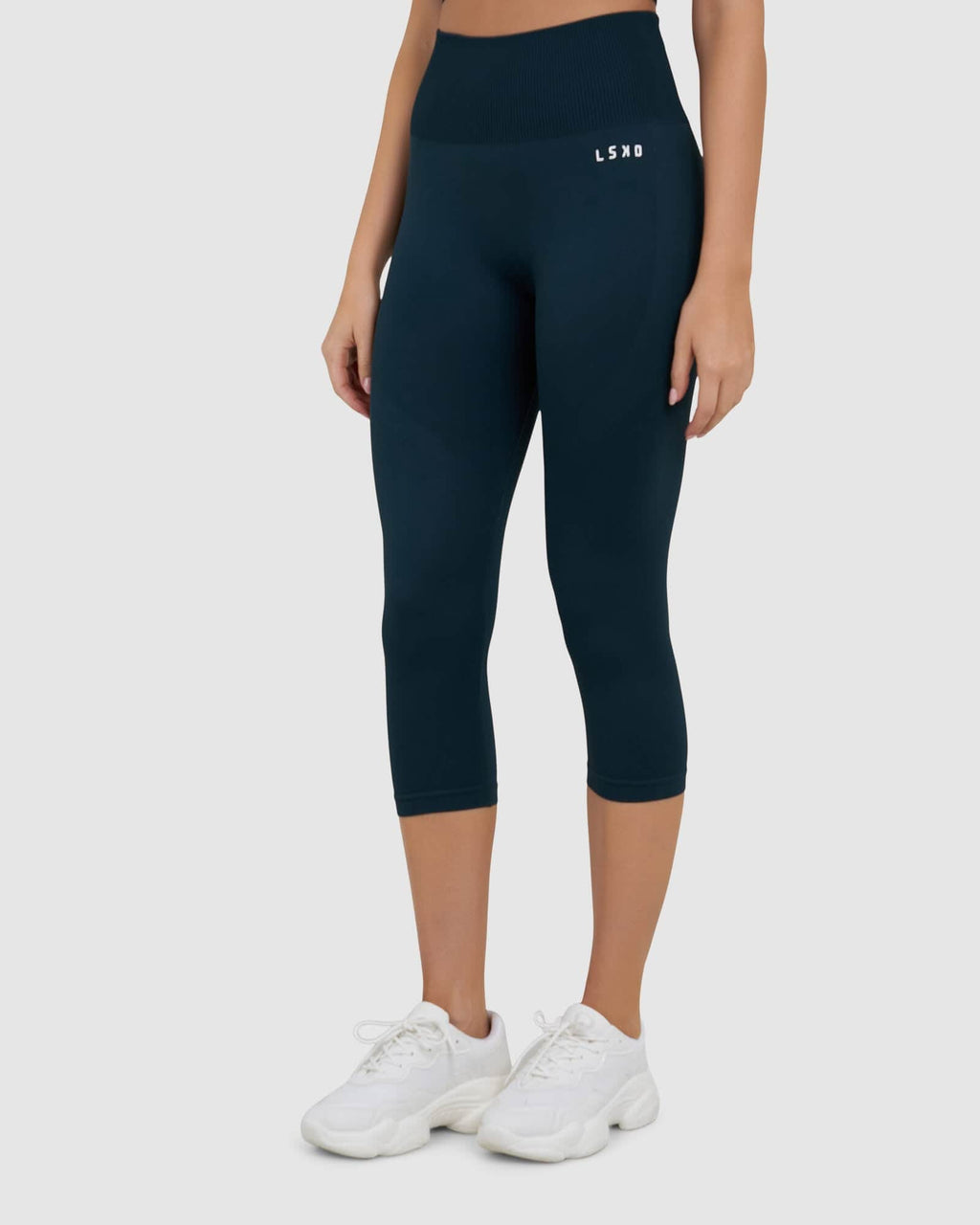 Model wearing Limitless Seamless 3/4 Length Tight - Deep Teal