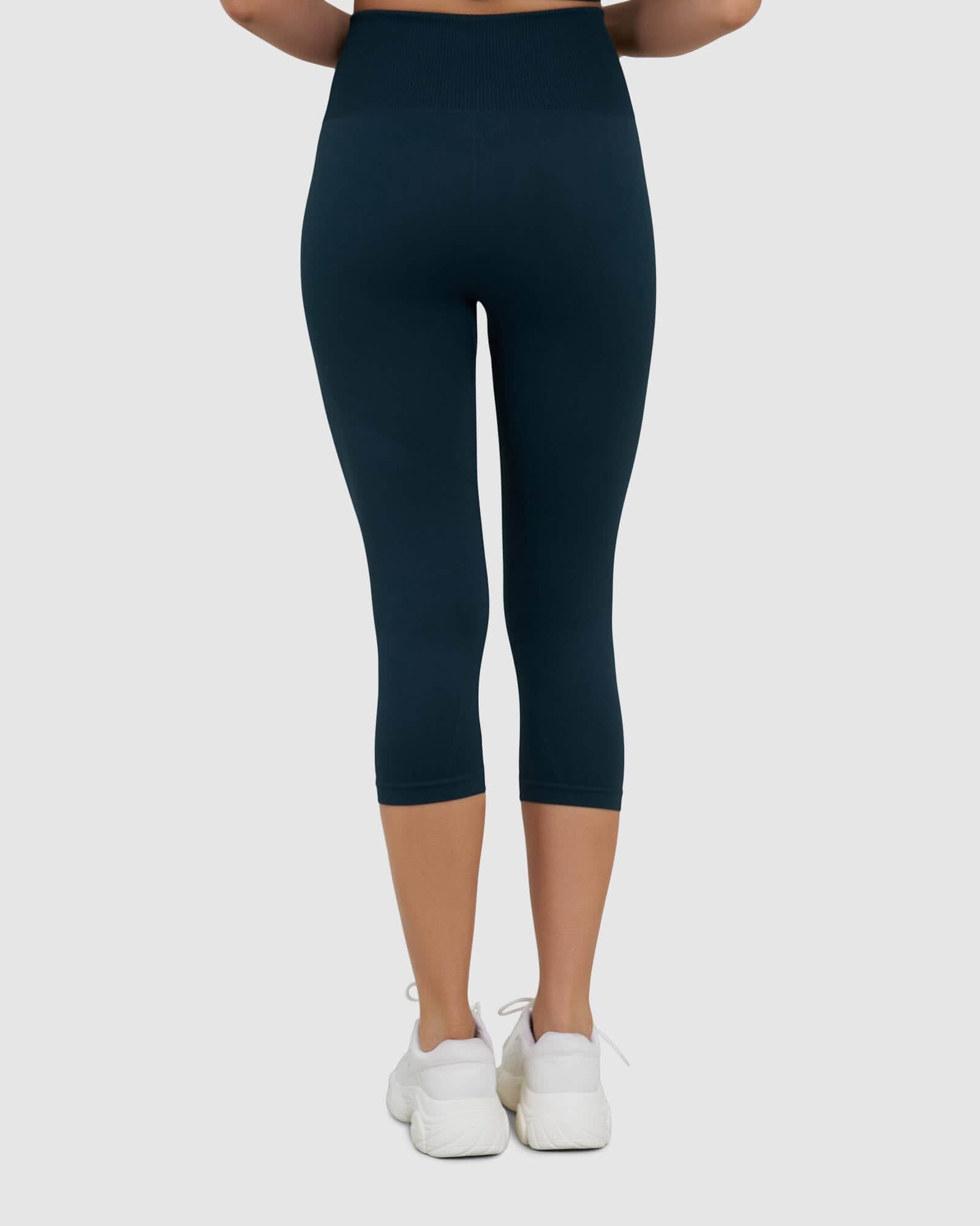 Model wearing Limitless Seamless 3/4 Length Tight - Deep Teal