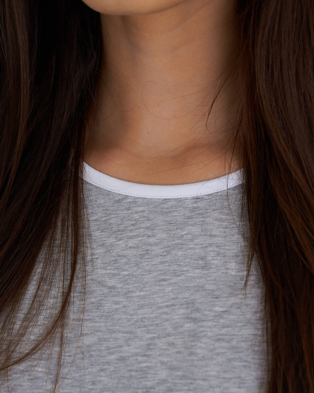 Model wearing Challenge Lounge LS Top - Lt Grey Marl