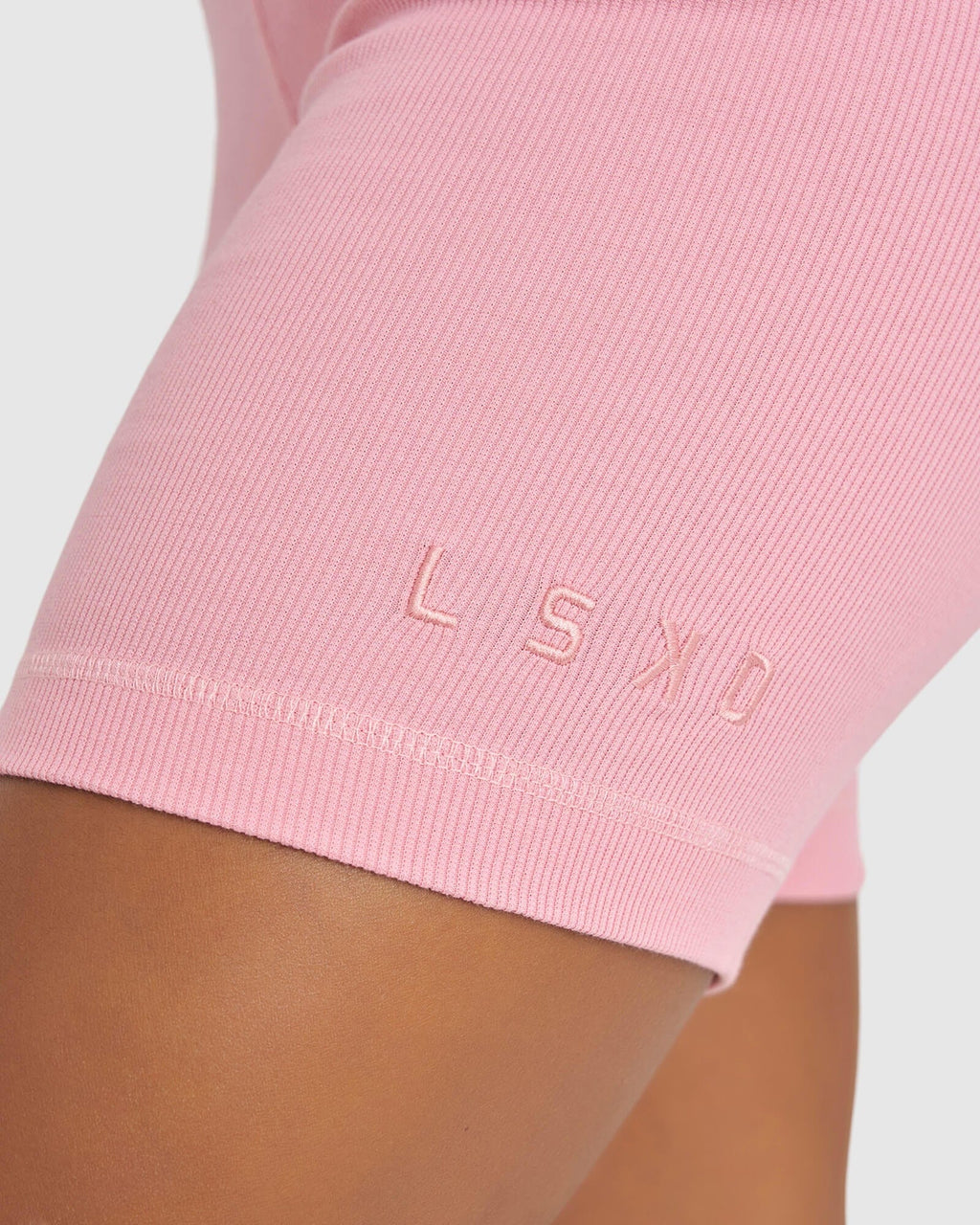 Model wearing Signs Ribbed Short - Sweet Pink