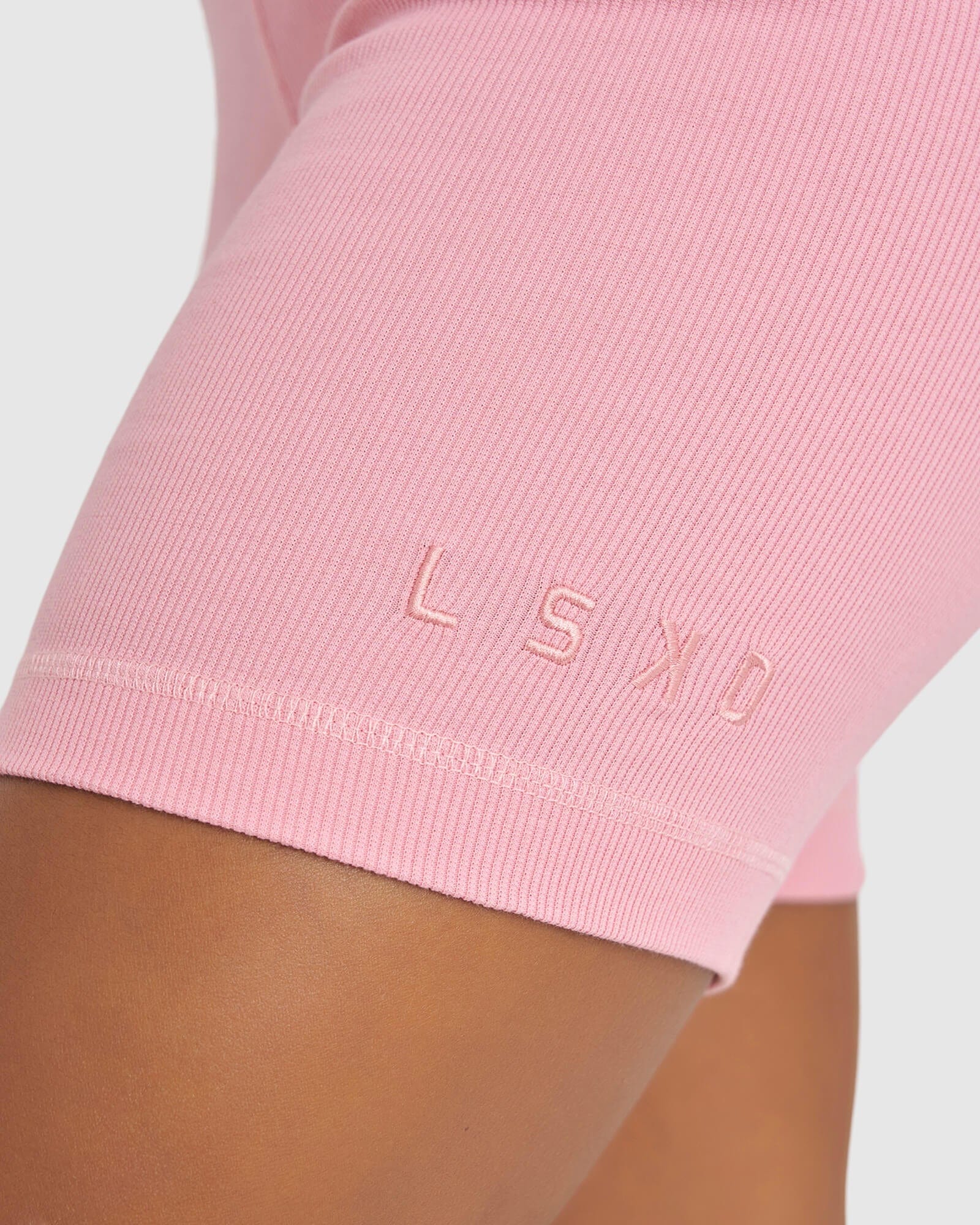 Model wearing Signs Ribbed Short - Sweet Pink