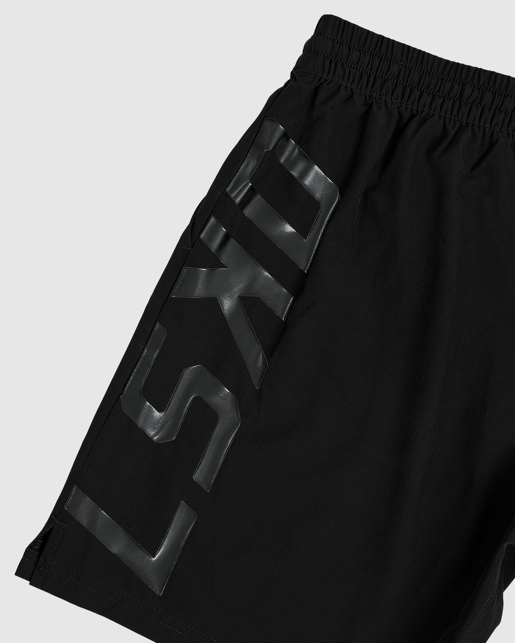 Model wearing Faction 7" Performance Short - Black-Black