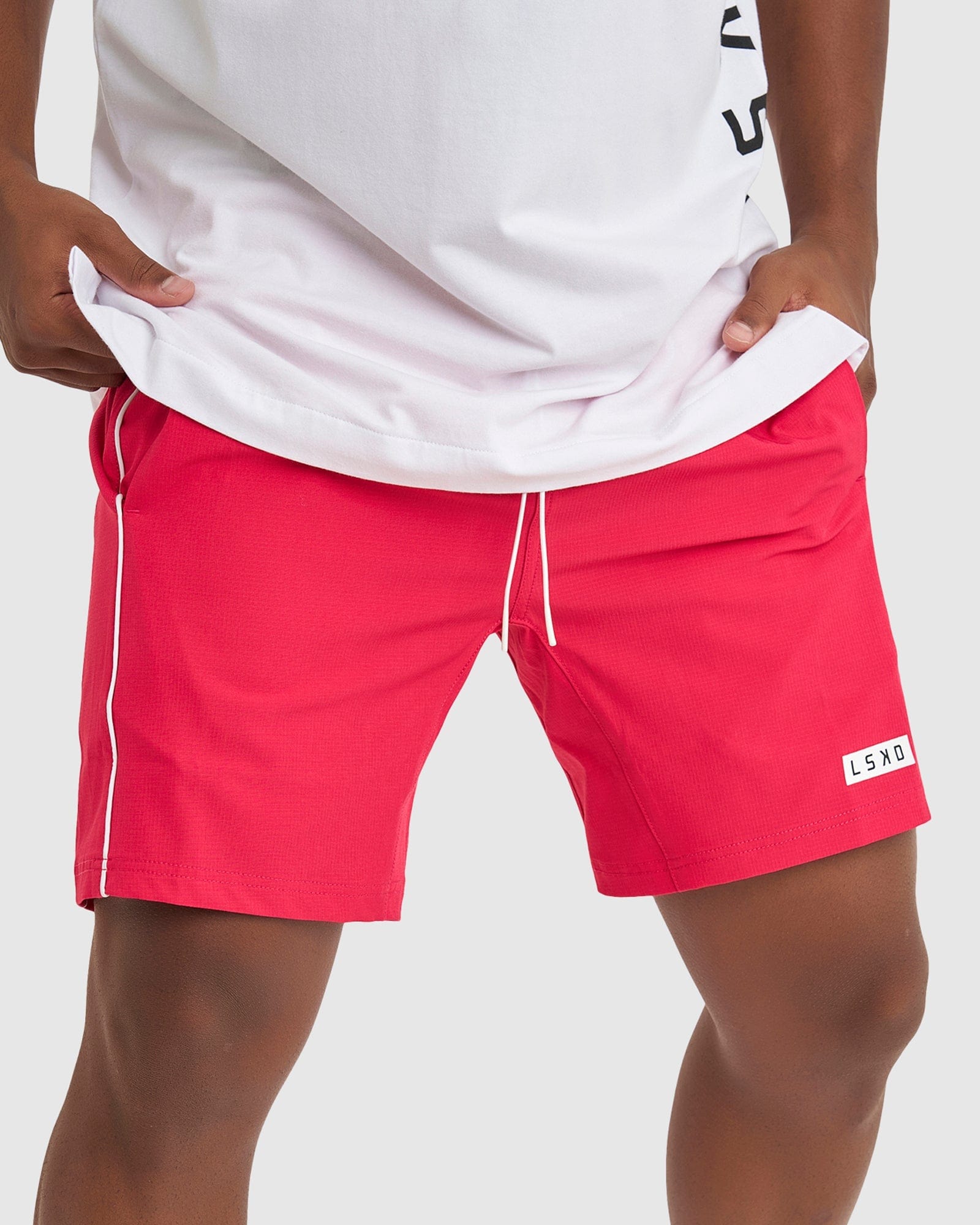 Model wearing Pipeline 7" Short - Boysenberry