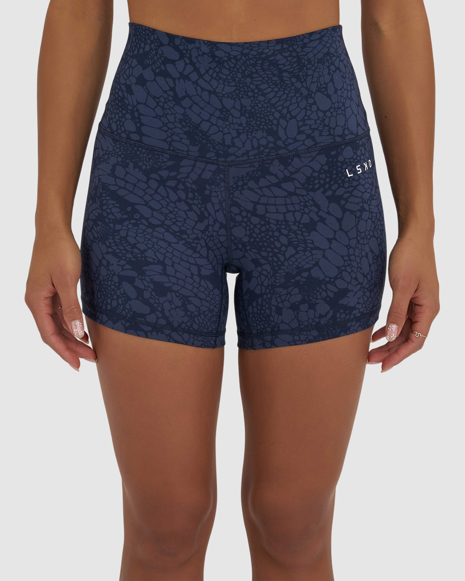 Model wearing Base X-Short Tight - Navy Mamba