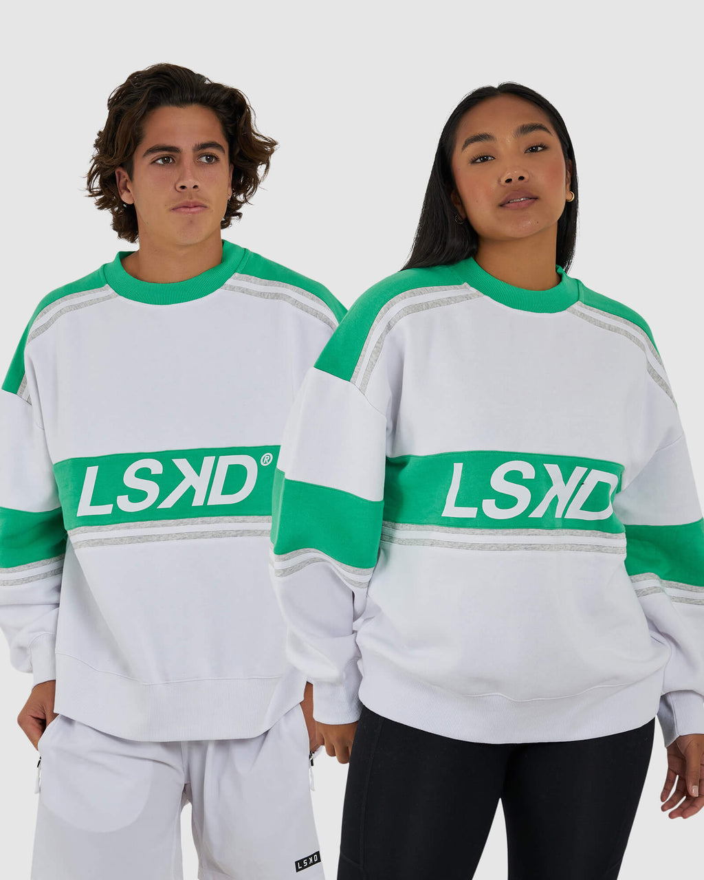 Model wearing Unisex A-Team Sweater Oversize - Apple Green