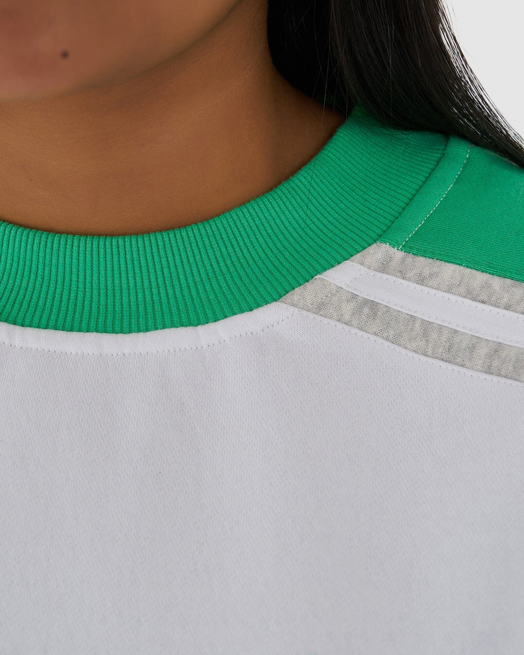 Model wearing Unisex A-Team Sweater Oversize - Apple Green