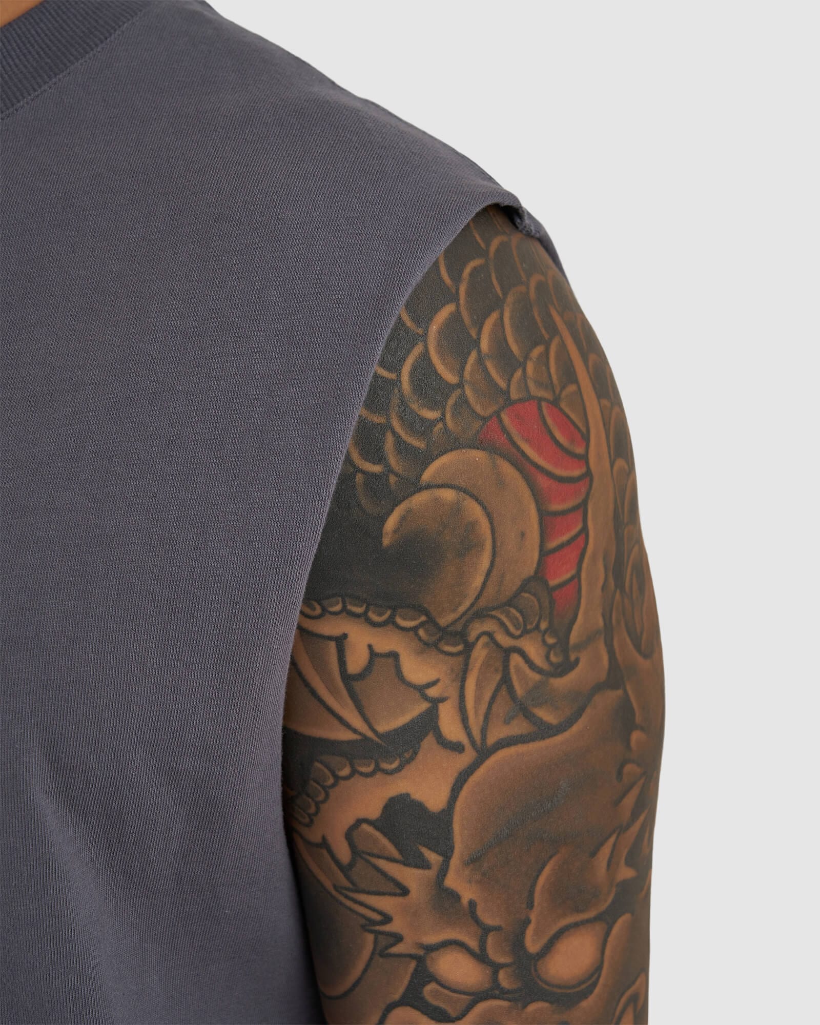 Model wearing Heavy Hitter Heavyweight Tank - Iron