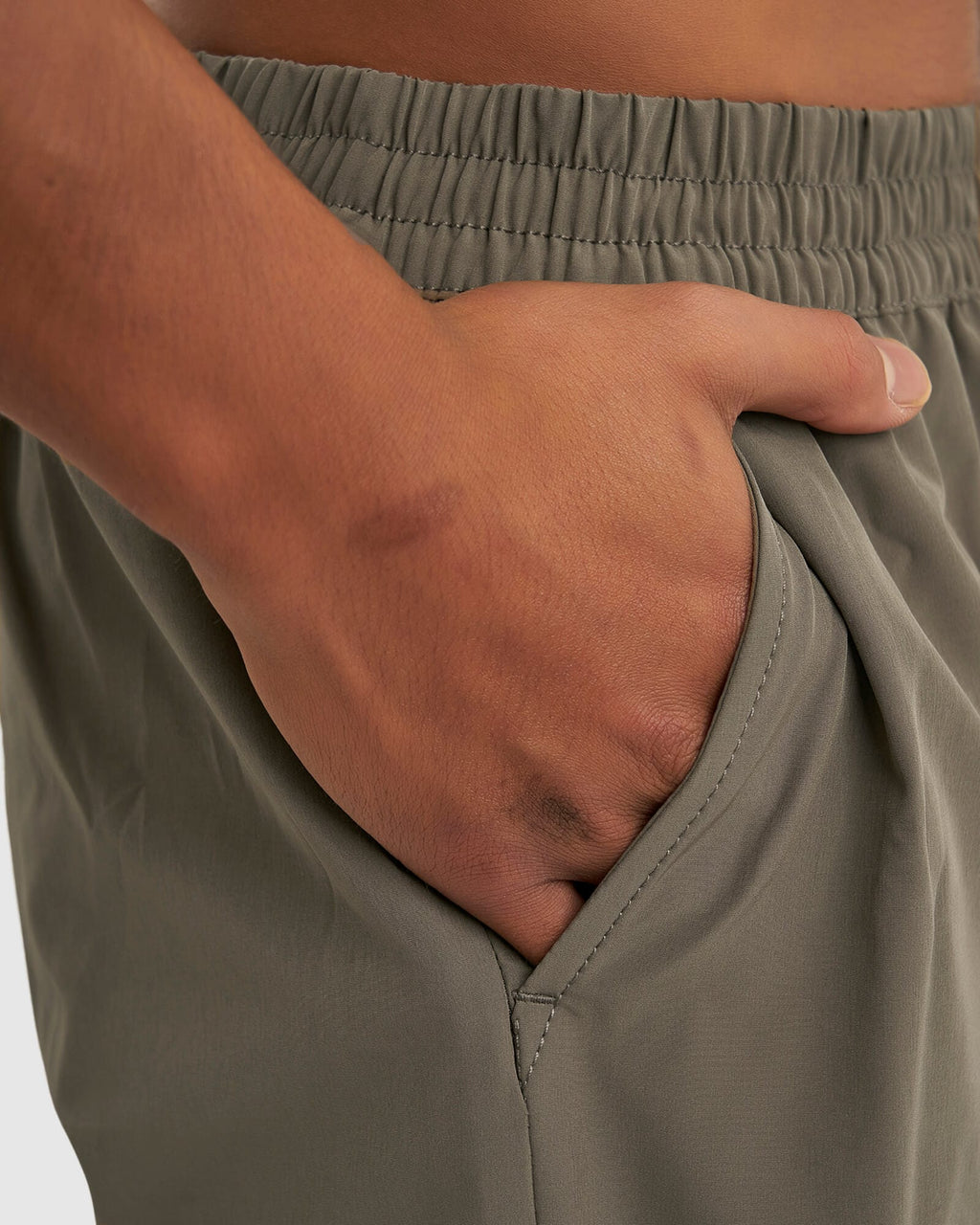 Model wearing Intensity 7" Performance Short - Walnut Grey