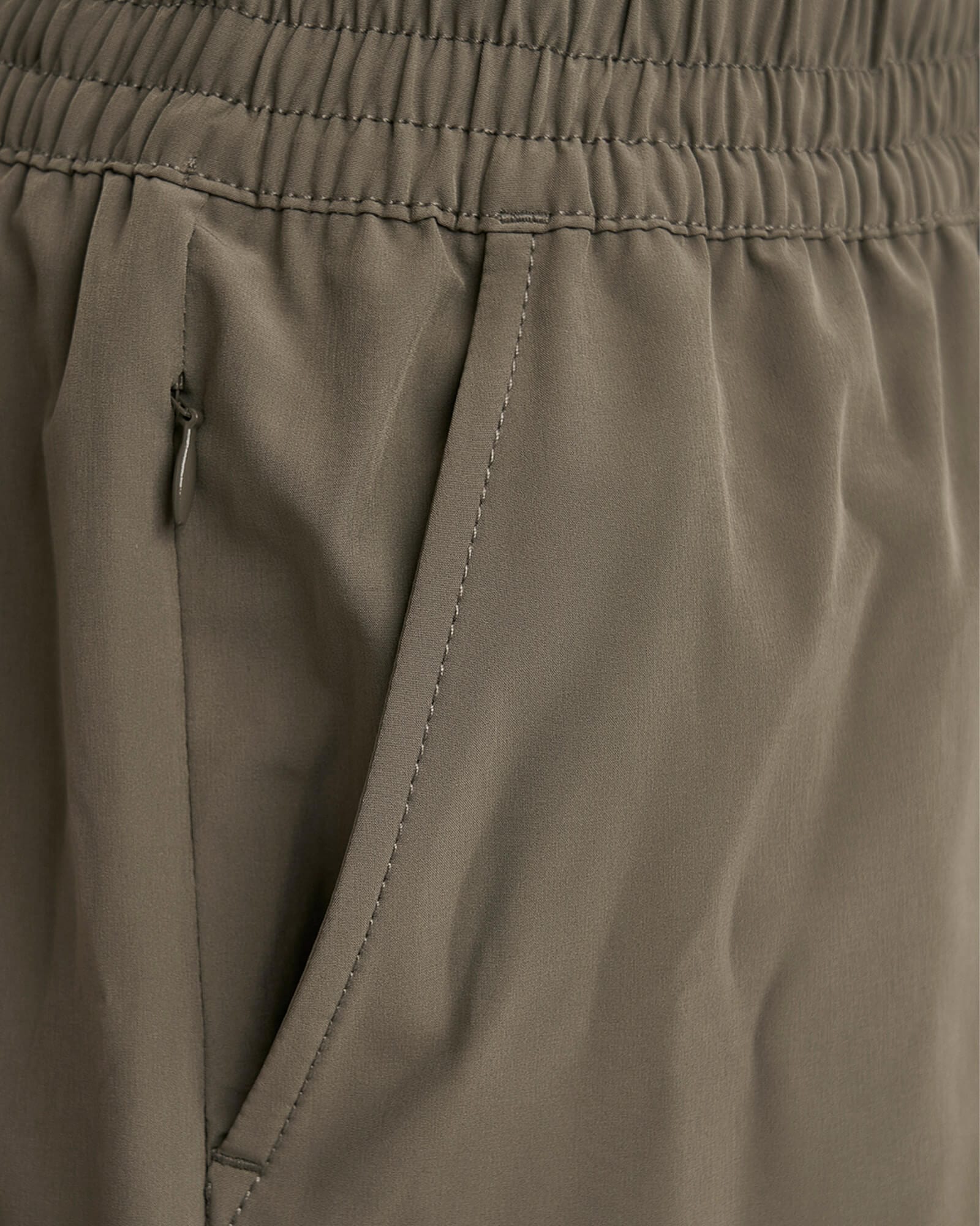 Model wearing Intensity 7" Performance Short - Walnut Grey