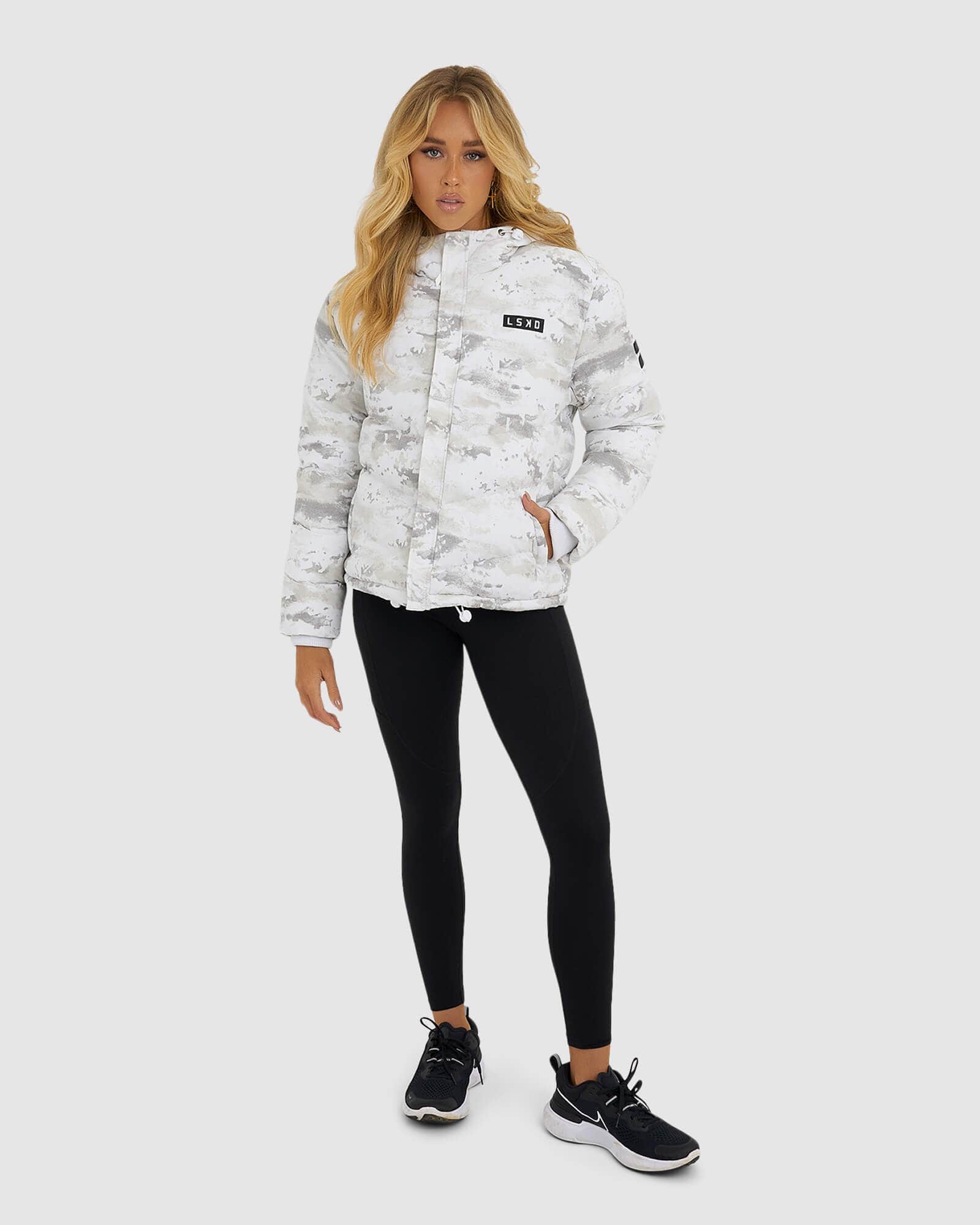 Model wearing Roasted Puffer Jacket 21 - Snow Camo