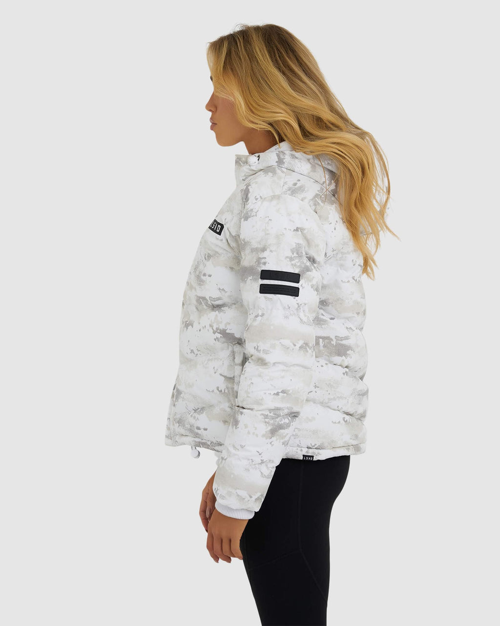 Model wearing Roasted Puffer Jacket 21 - Snow Camo