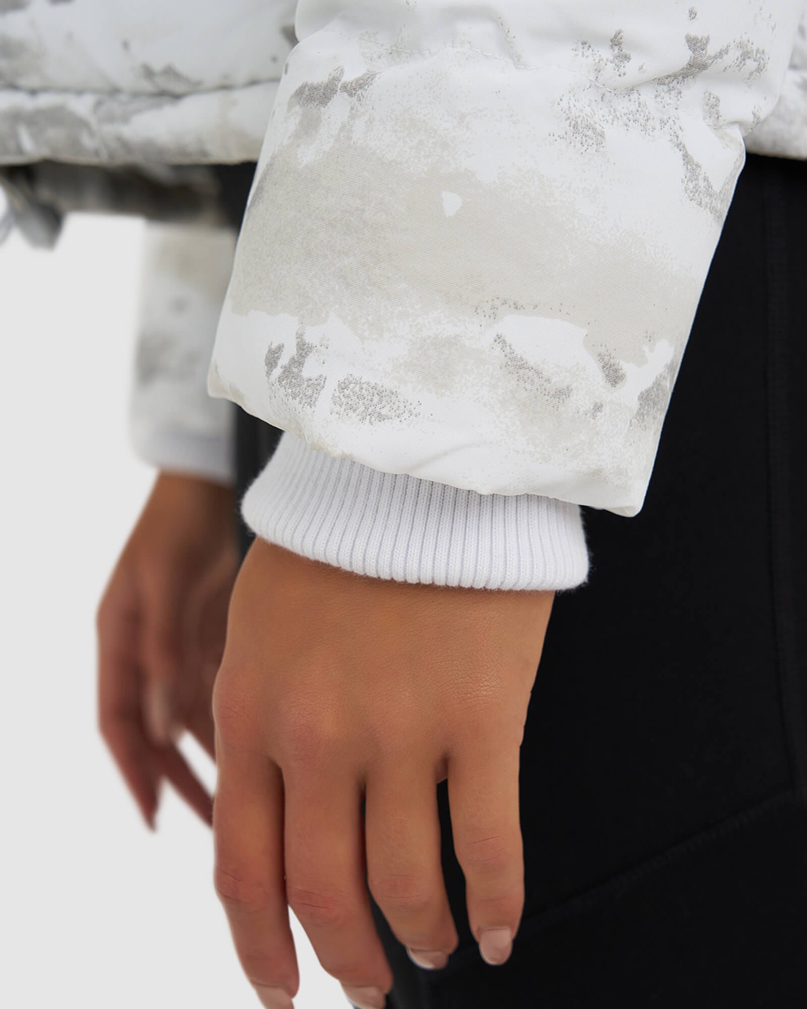 Model wearing Roasted Puffer Jacket 21 - Snow Camo