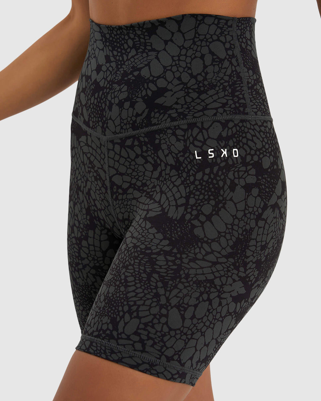 Model wearing Base Mid Short Tight - Black Mamba