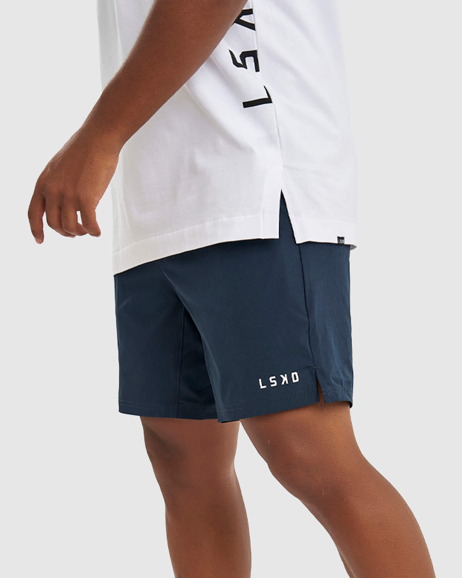 Model wearing Intensity 7" Performance Short - Carbon