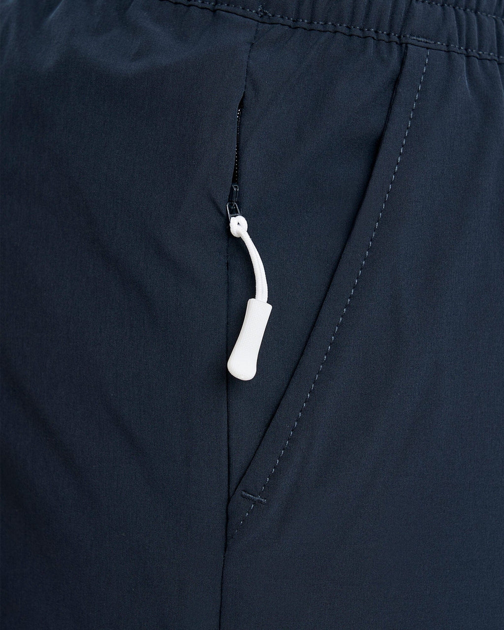 Model wearing Intensity 7" Performance Short - Carbon