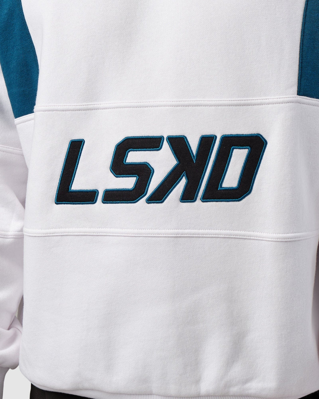 Model wearing Slam Sweater Oversize - White-Atlantic