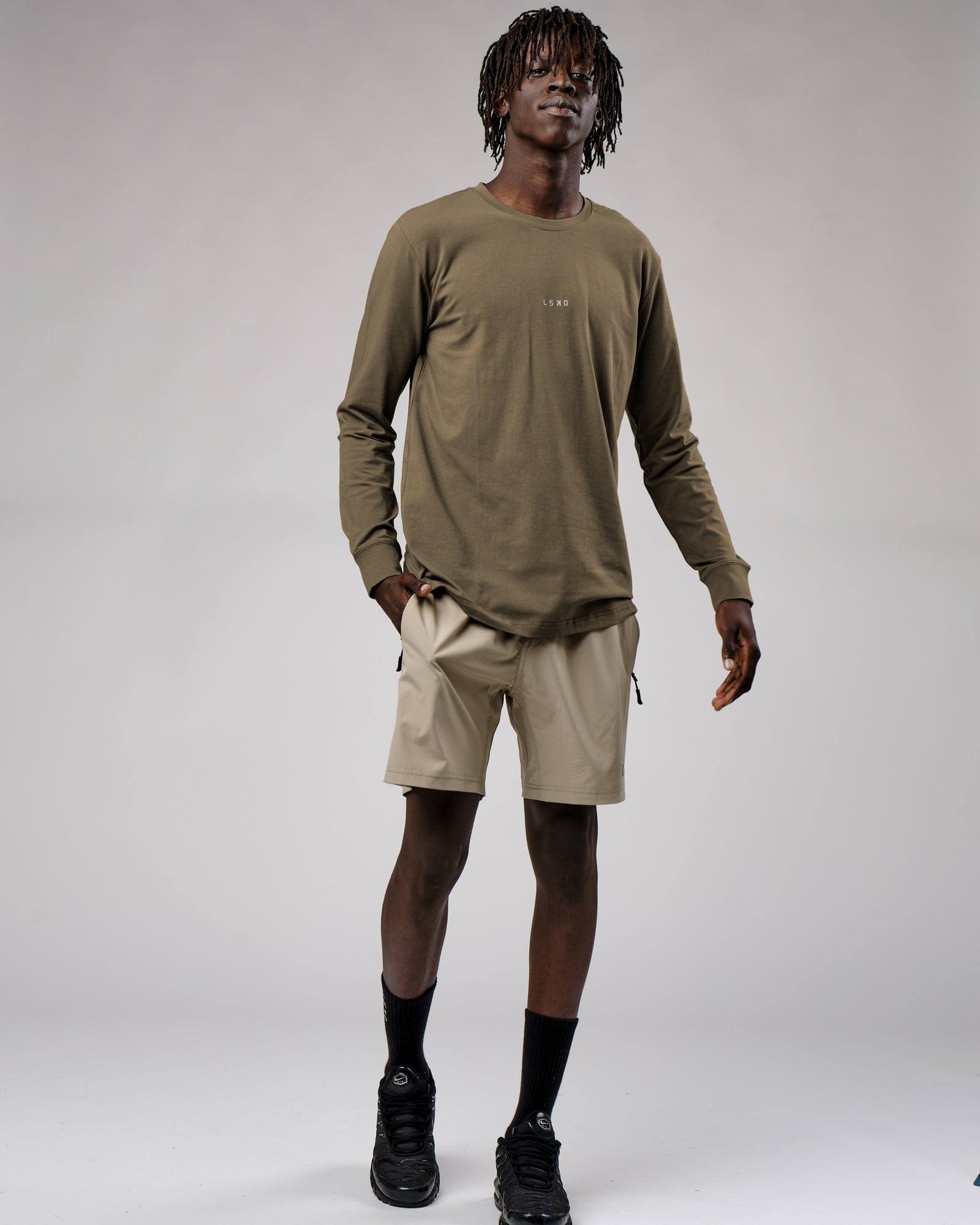 Model wearing Base LS Tee - Walnut Grey