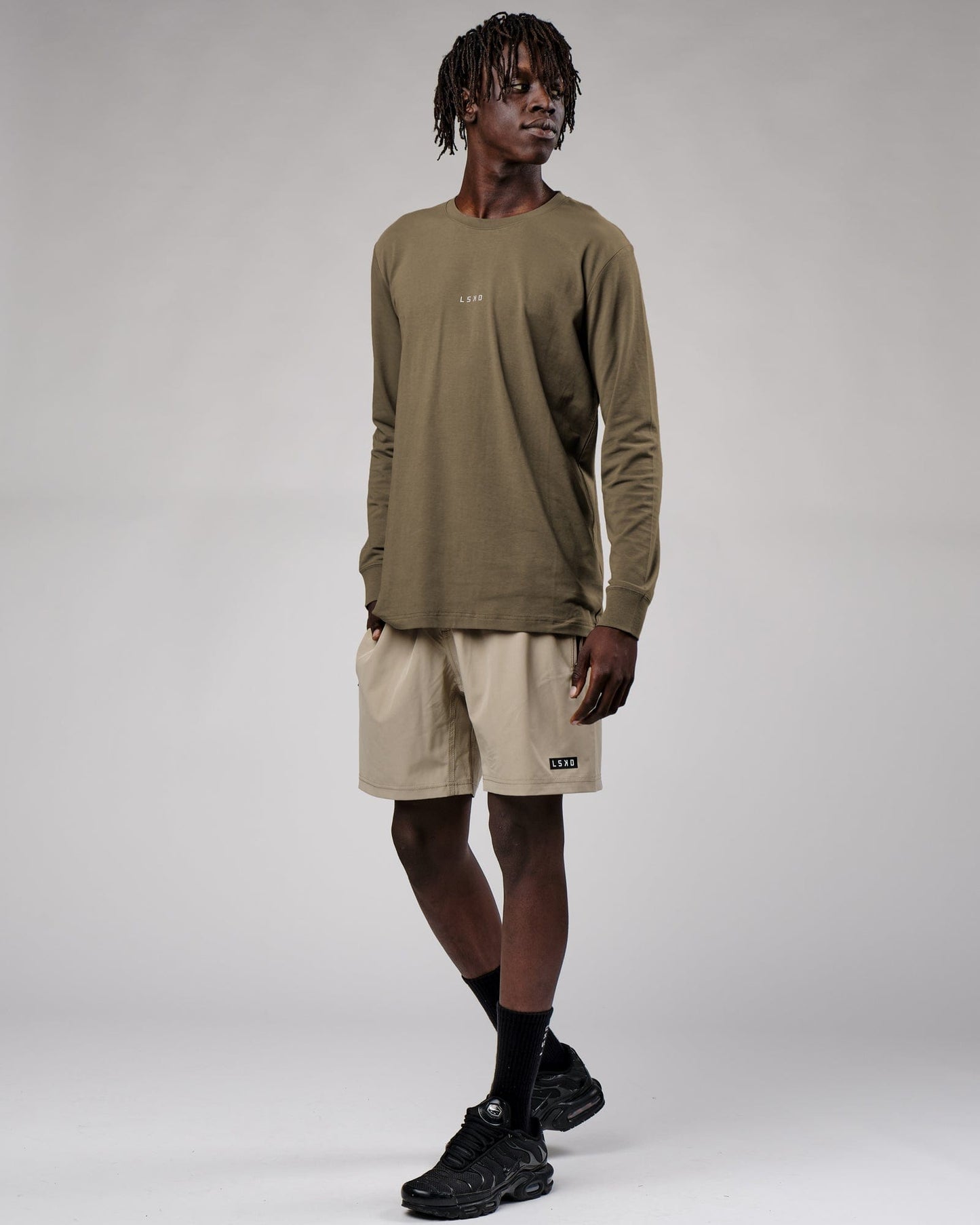 Model wearing Base LS Tee - Walnut Grey