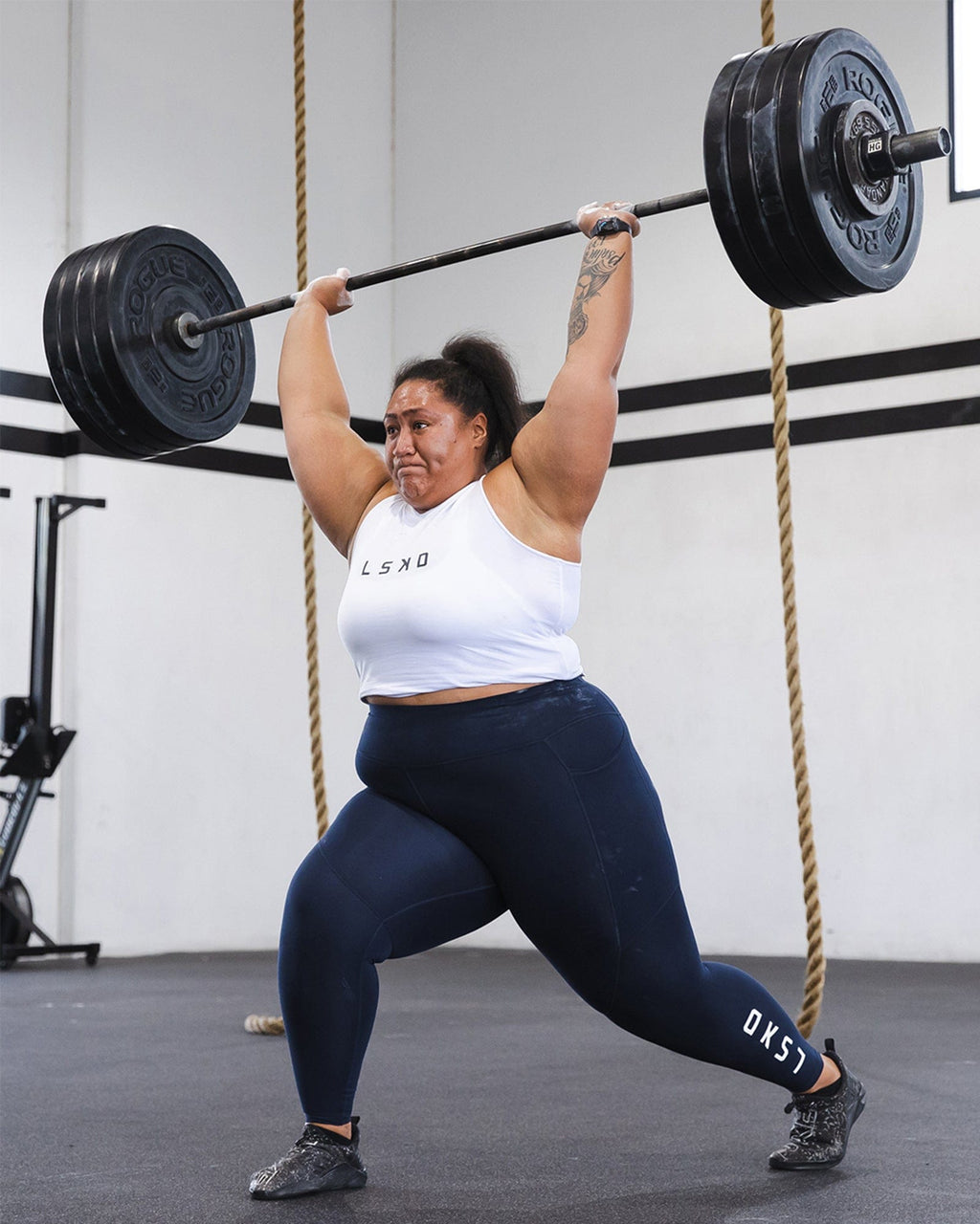 Model wearing Rep Full Length Tight - Navy