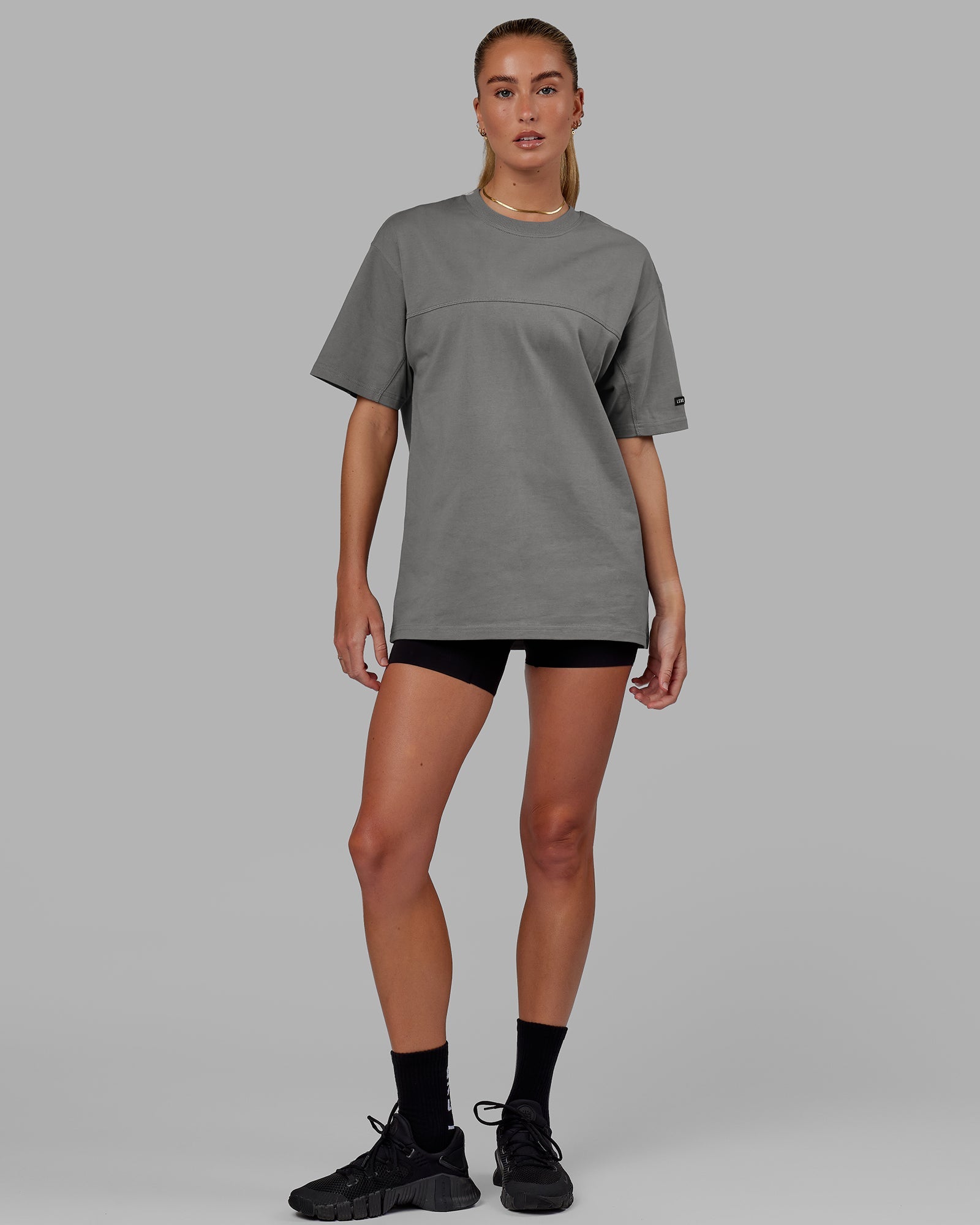 Model wearing Unisex Lab Heavyweight Tee Oversize - Graphite