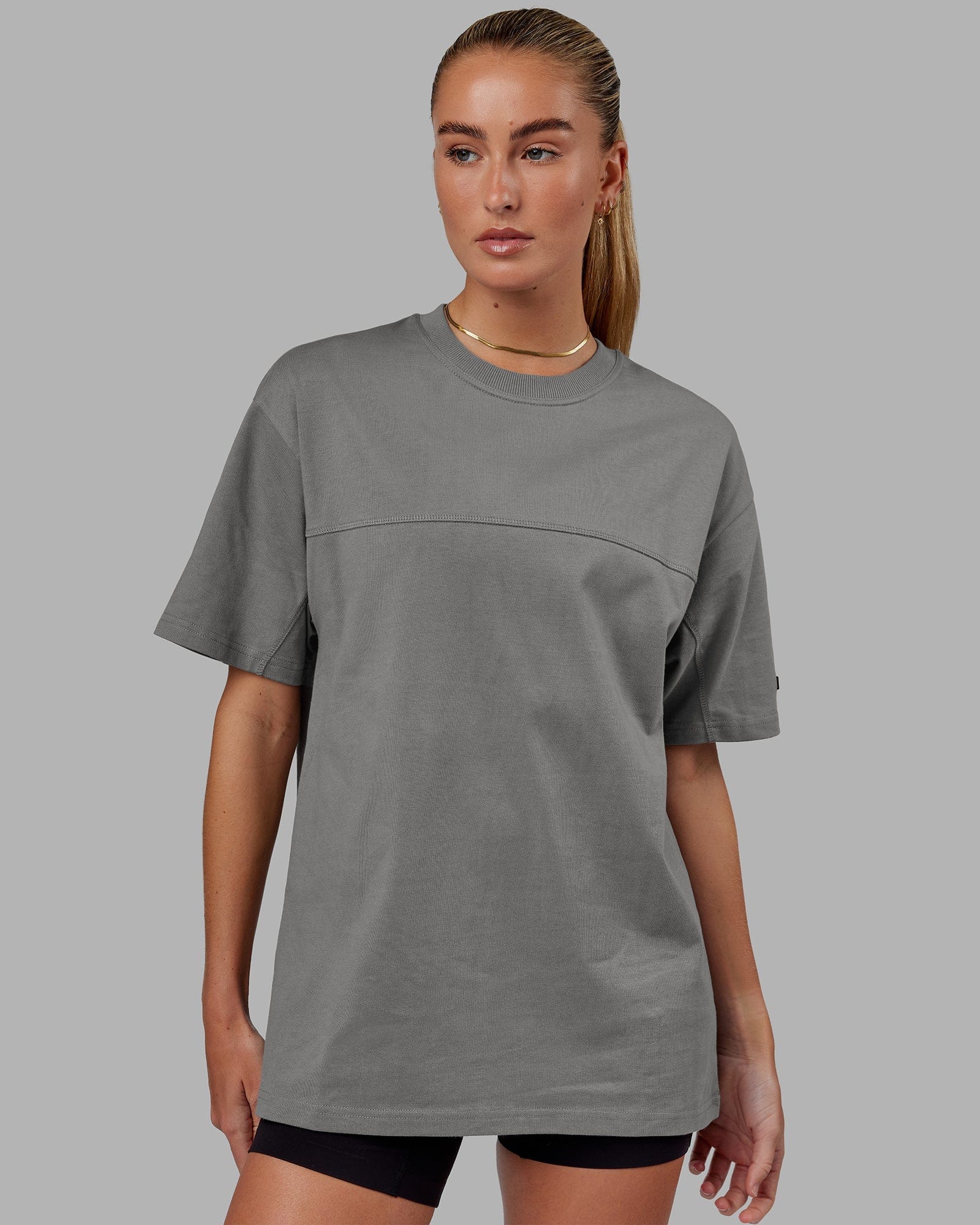 Model wearing Unisex Lab Heavyweight Tee Oversize - Graphite