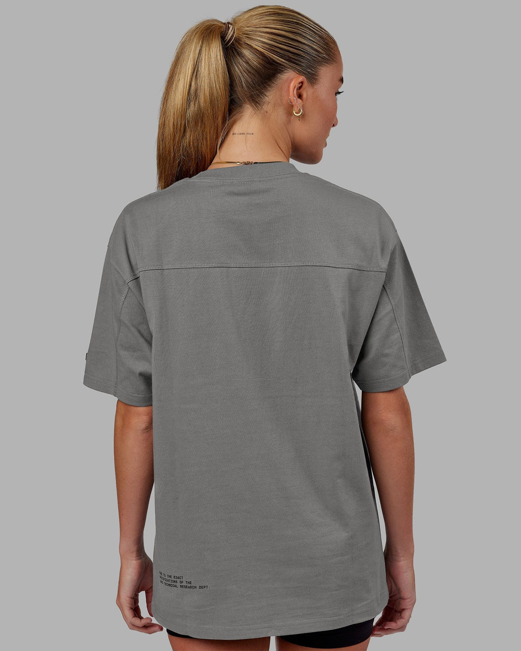 Model wearing Unisex Lab Heavyweight Tee Oversize - Graphite