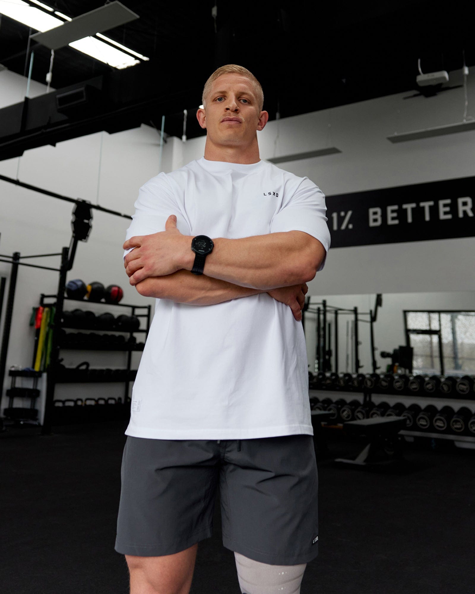 Model wearing VS6 FLXCotton Tee Oversize - White-Black