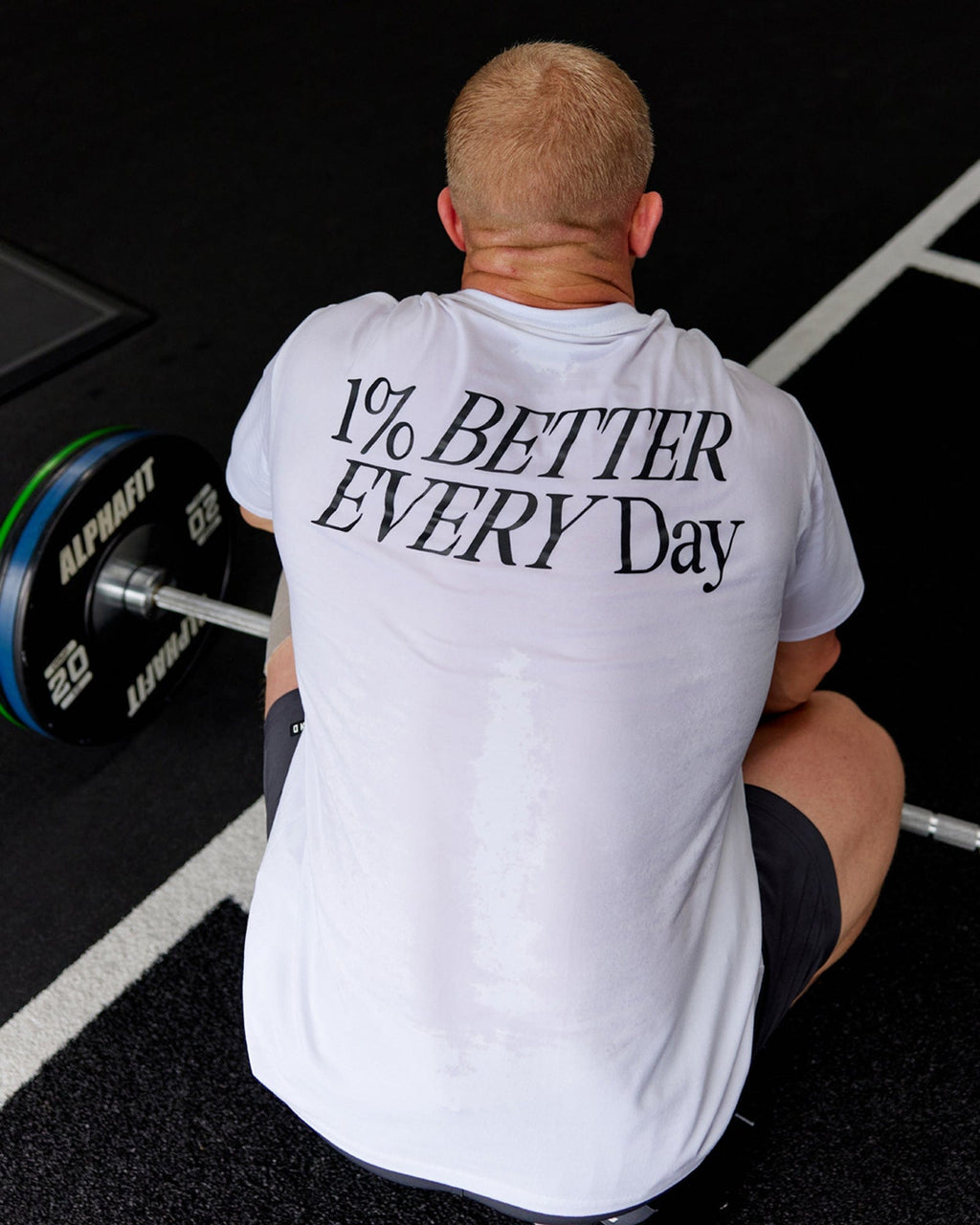 Model wearing VS6 FLXCotton Tee Oversize - White-Black