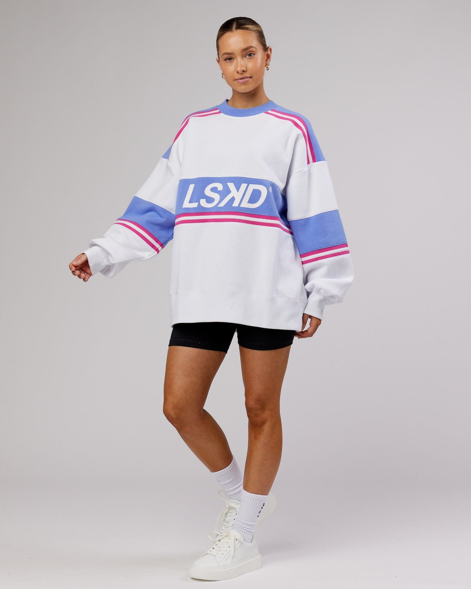 Model wearing A-Team Sweater Oversize - White-Cornflower Blue