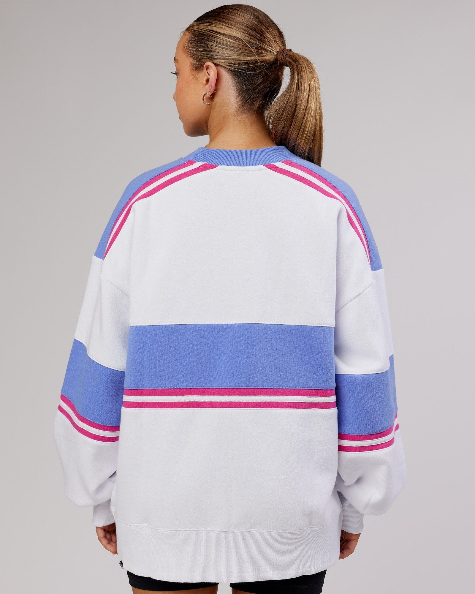 Model wearing A-Team Sweater Oversize - White-Cornflower Blue