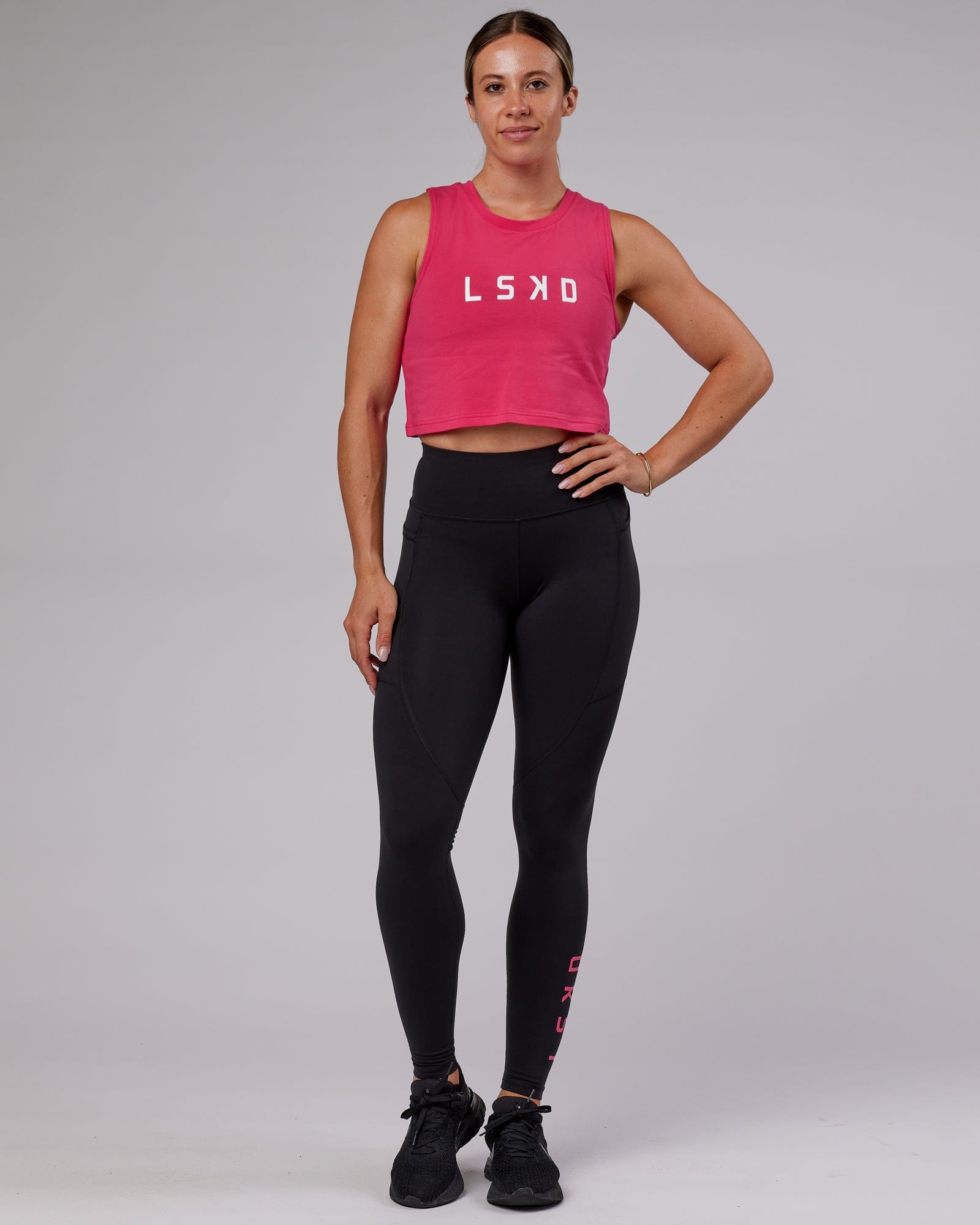 Model wearing Agile FLXCotton Tank - Boysenberry