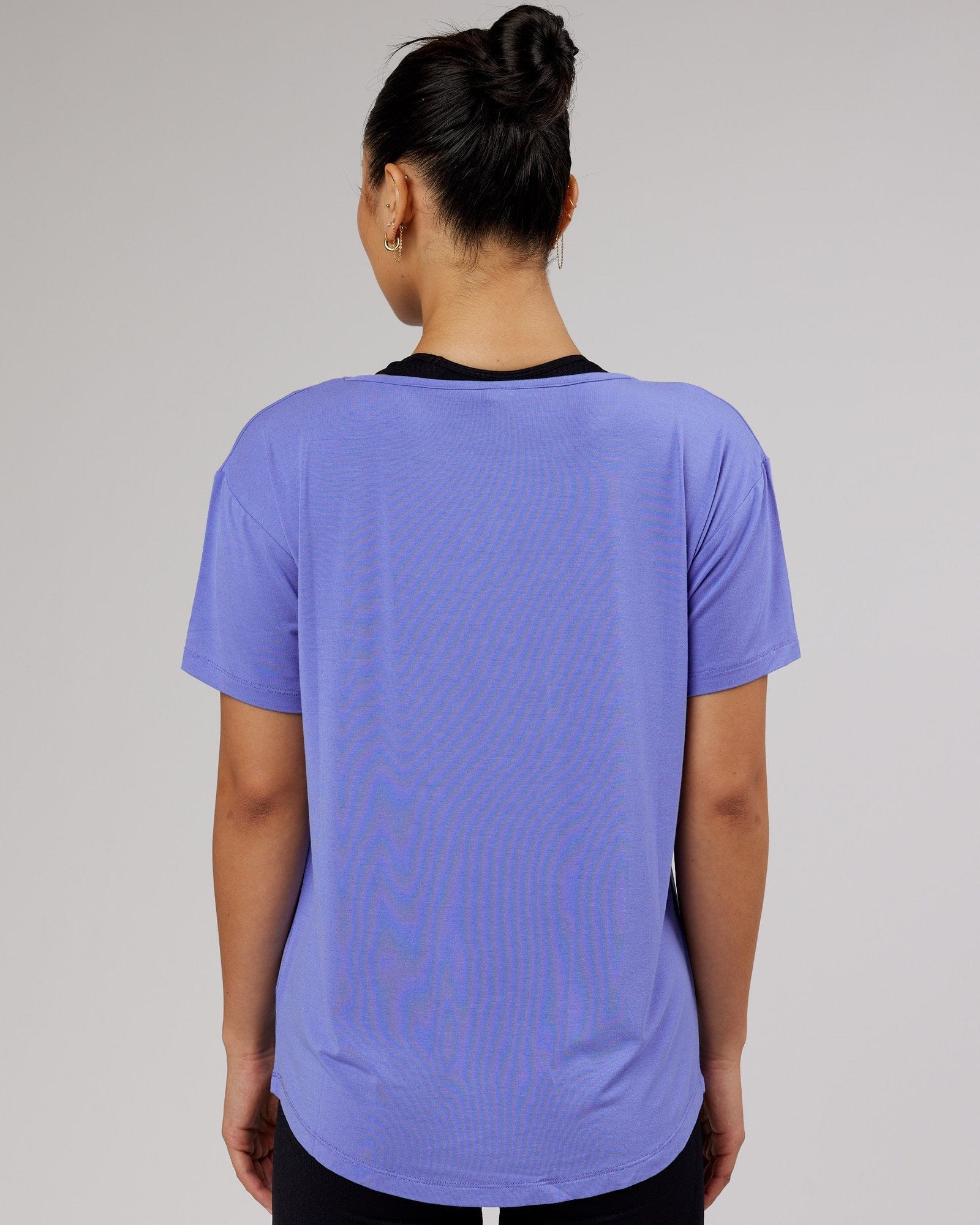 Model wearing Air Slouch Tee - Cornflower Blue