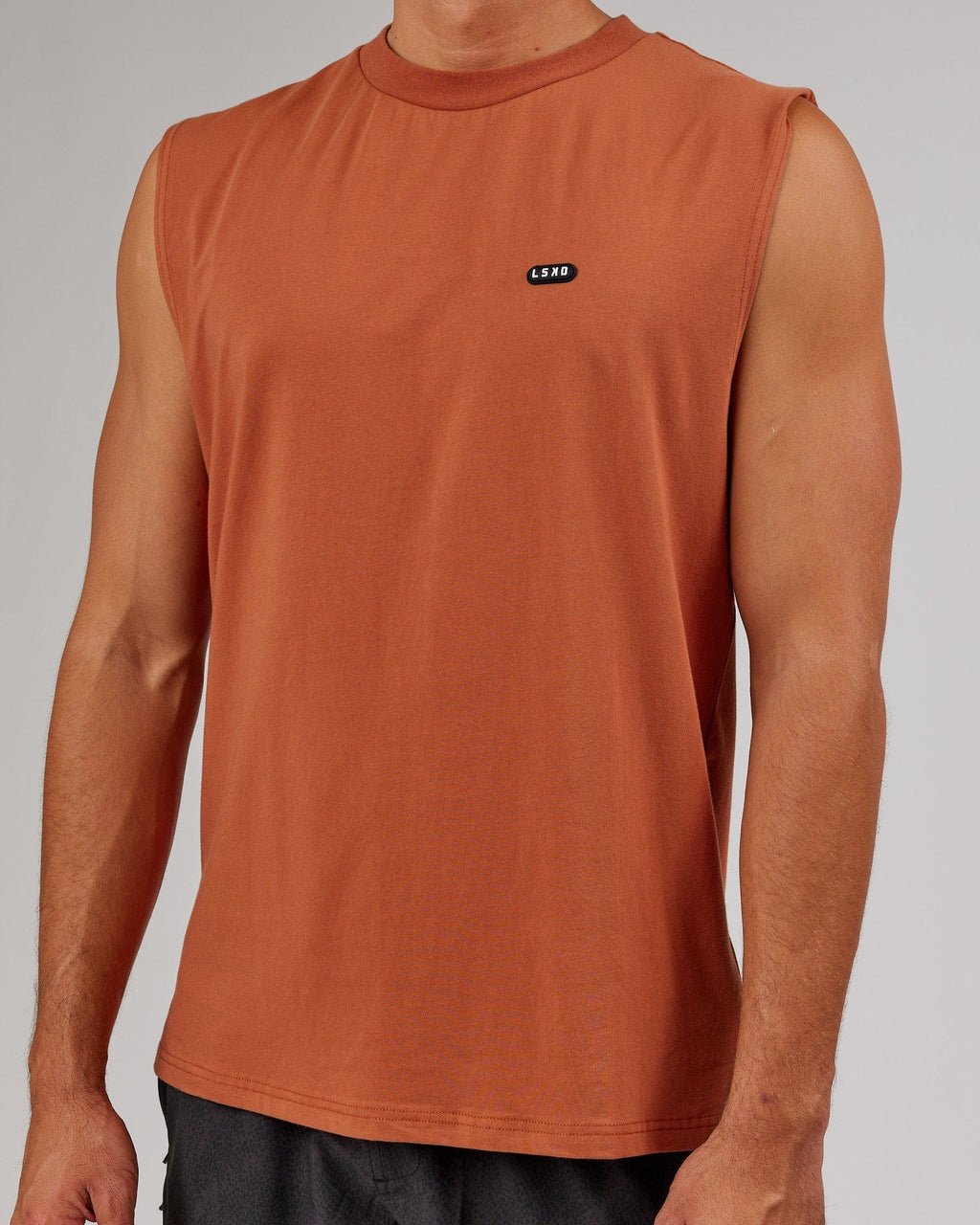 Model wearing Capsule FLXCotton Tank Oversize - Auburn