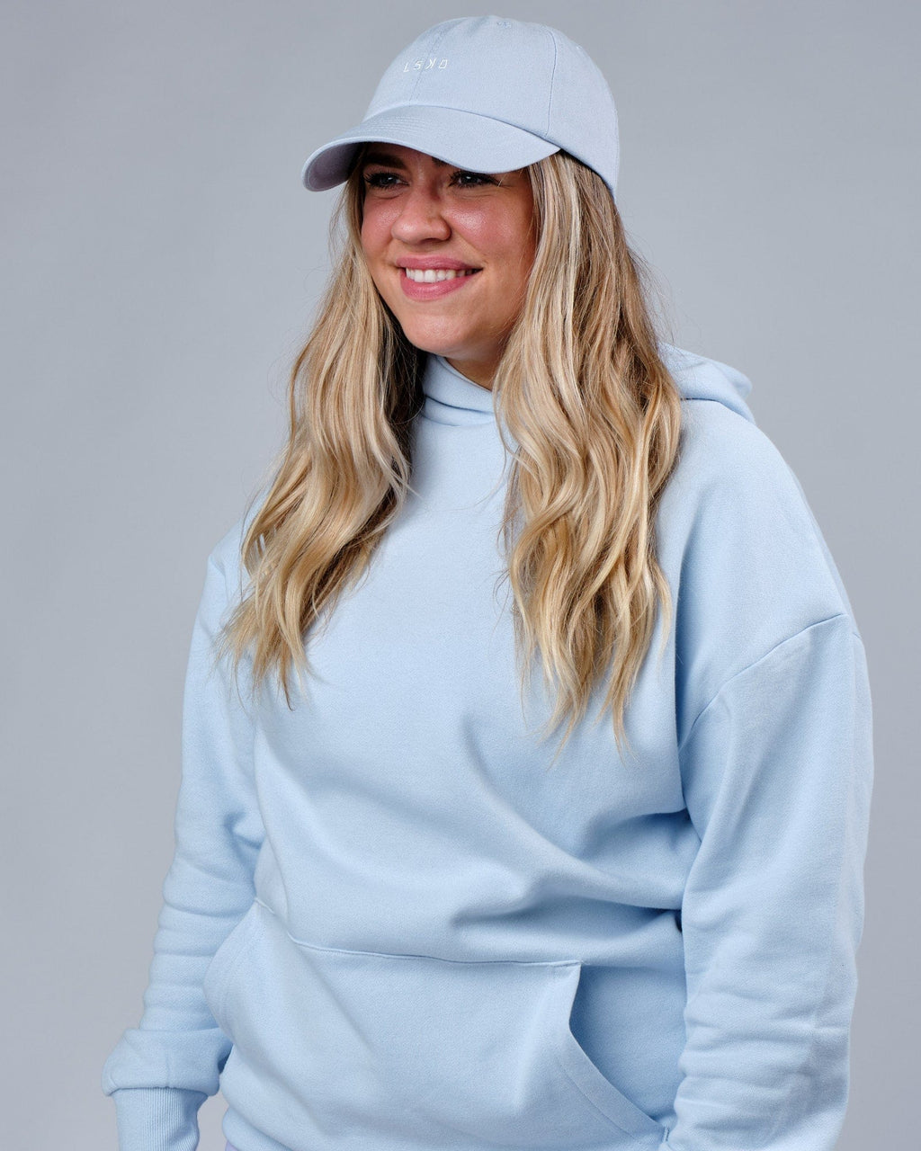 Model wearing Compact Cap - Ballad Blue