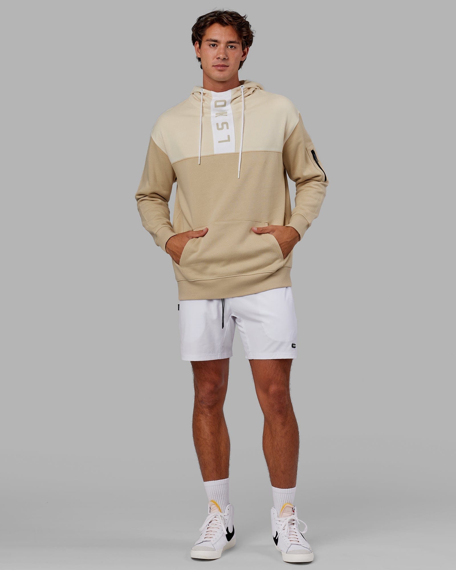 Model wearing Contrary Hoodie Oversize - Pale Khaki