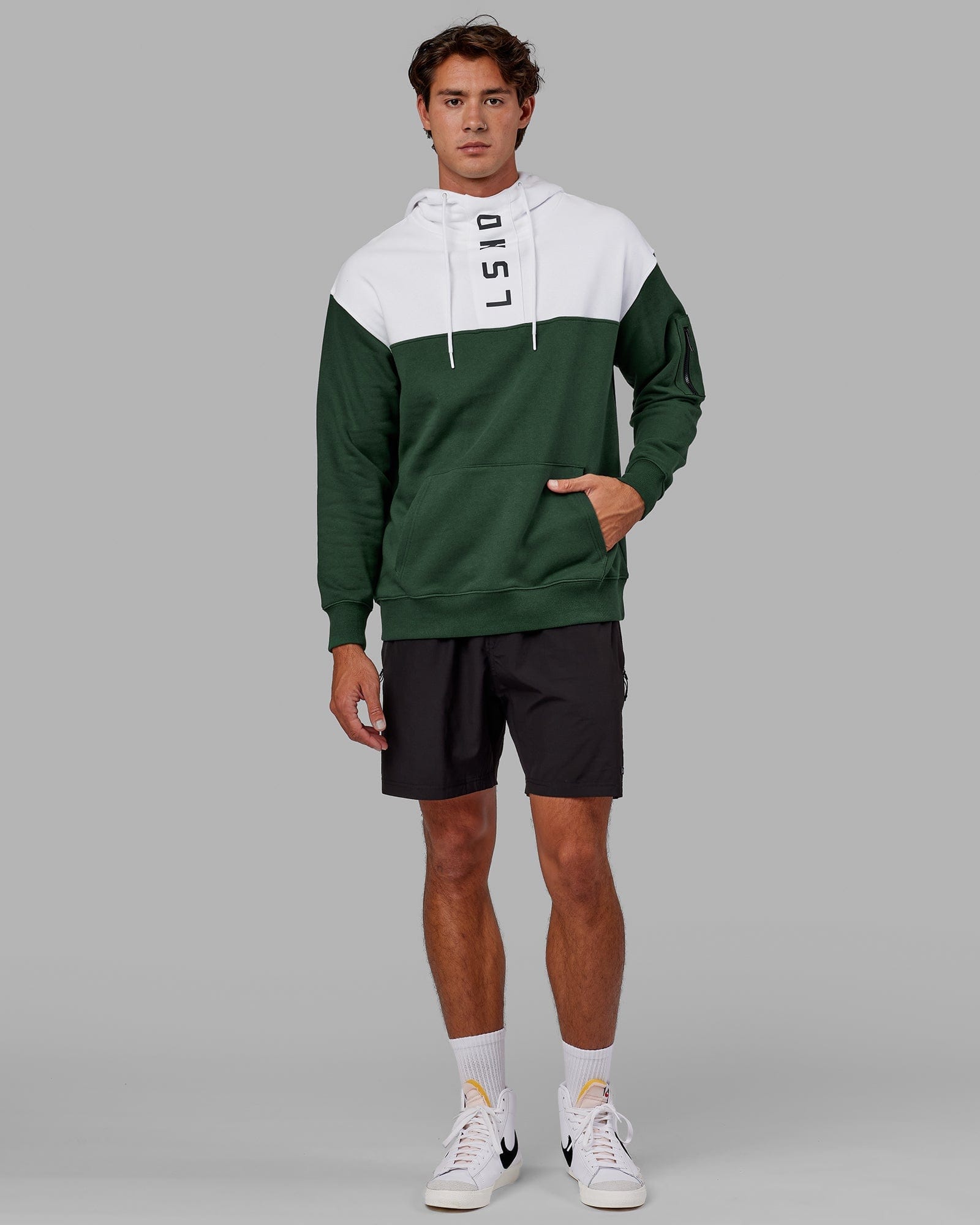 Model wearing Contrary Hoodie Oversize - Pineneedle-White