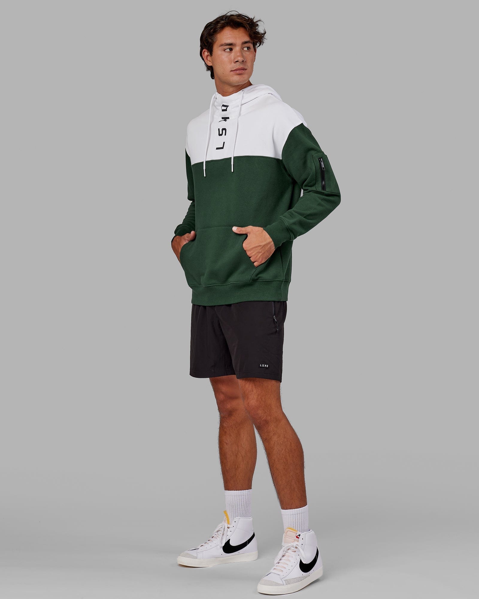 Model wearing Contrary Hoodie Oversize - Pineneedle-White